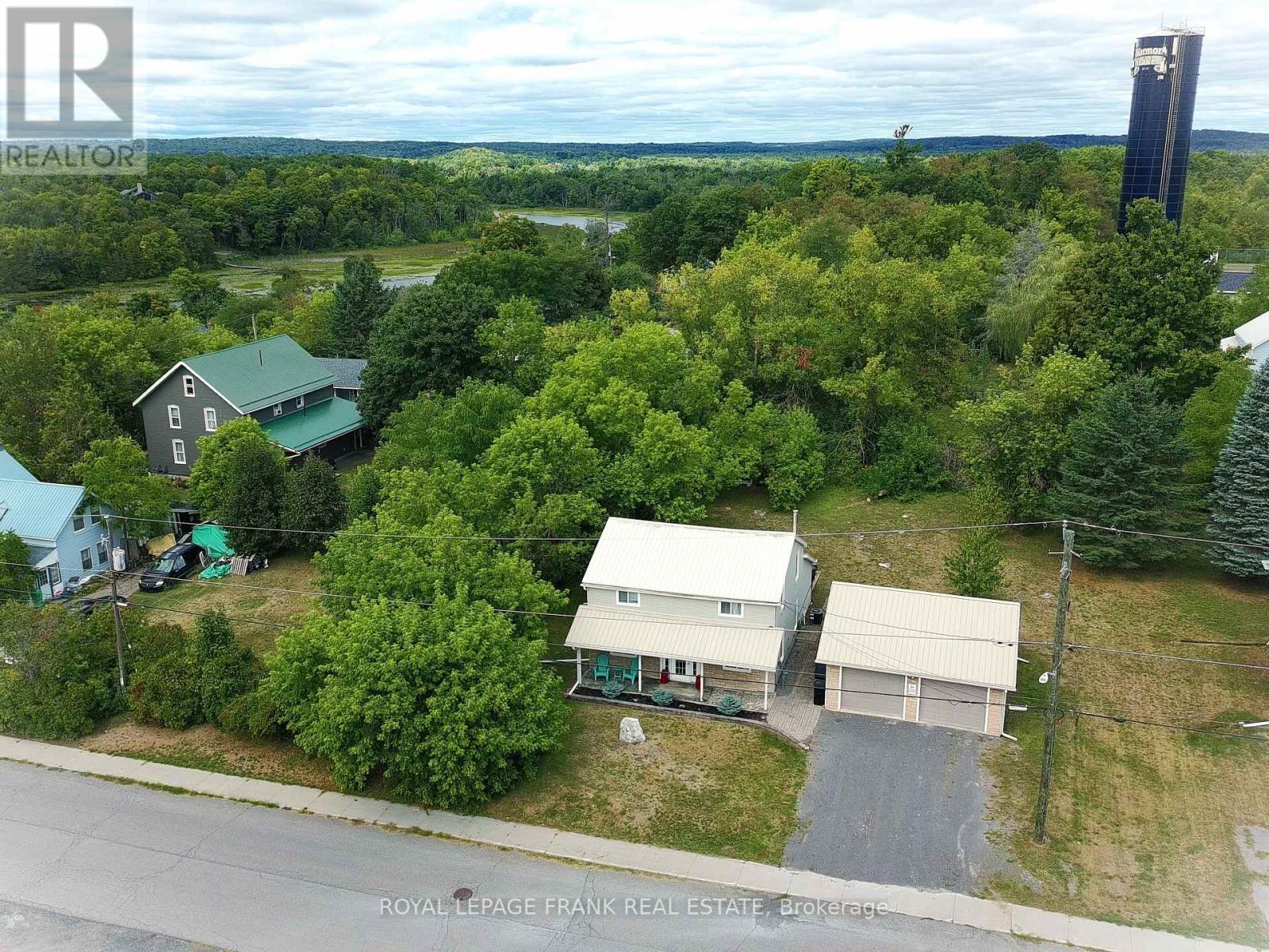 












5 WILLIAM STREET

,
Marmora and Lake (Marmora Ward),




Ontario
K0K2M0

