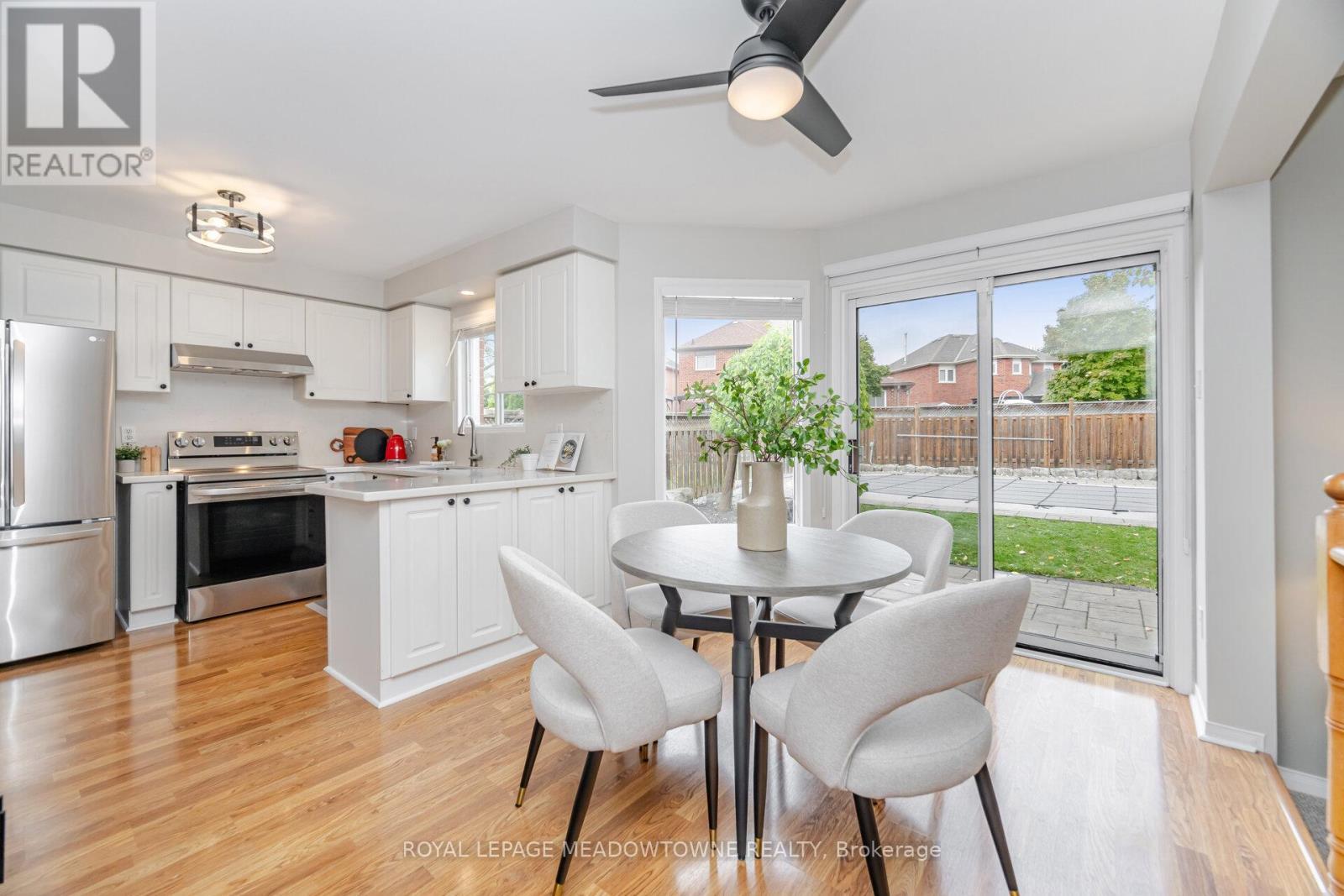 












33 HARROP AVENUE

,
Halton Hills,




Ontario
L7G5R4

