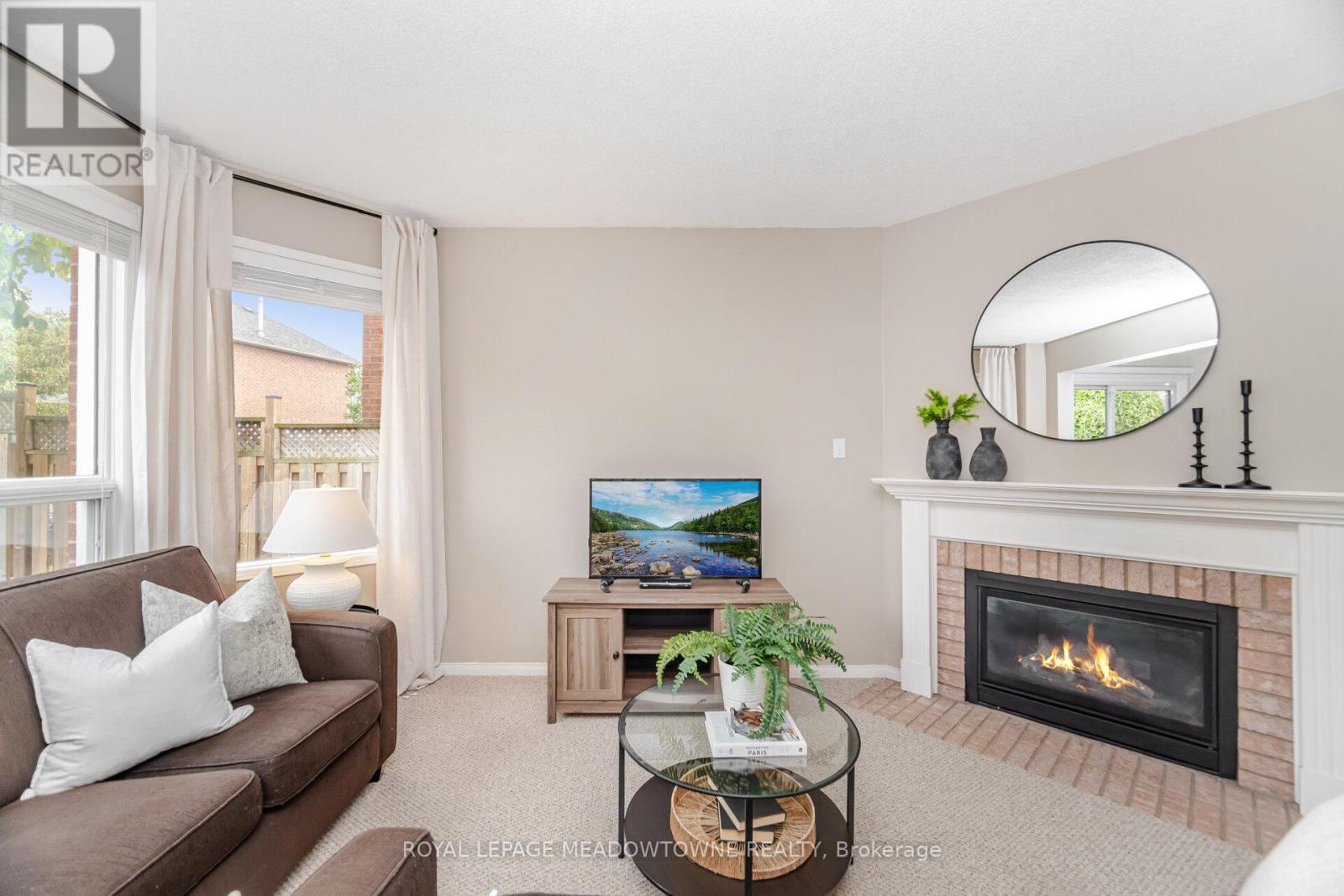 












33 HARROP AVENUE

,
Halton Hills,




Ontario
L7G5R4

