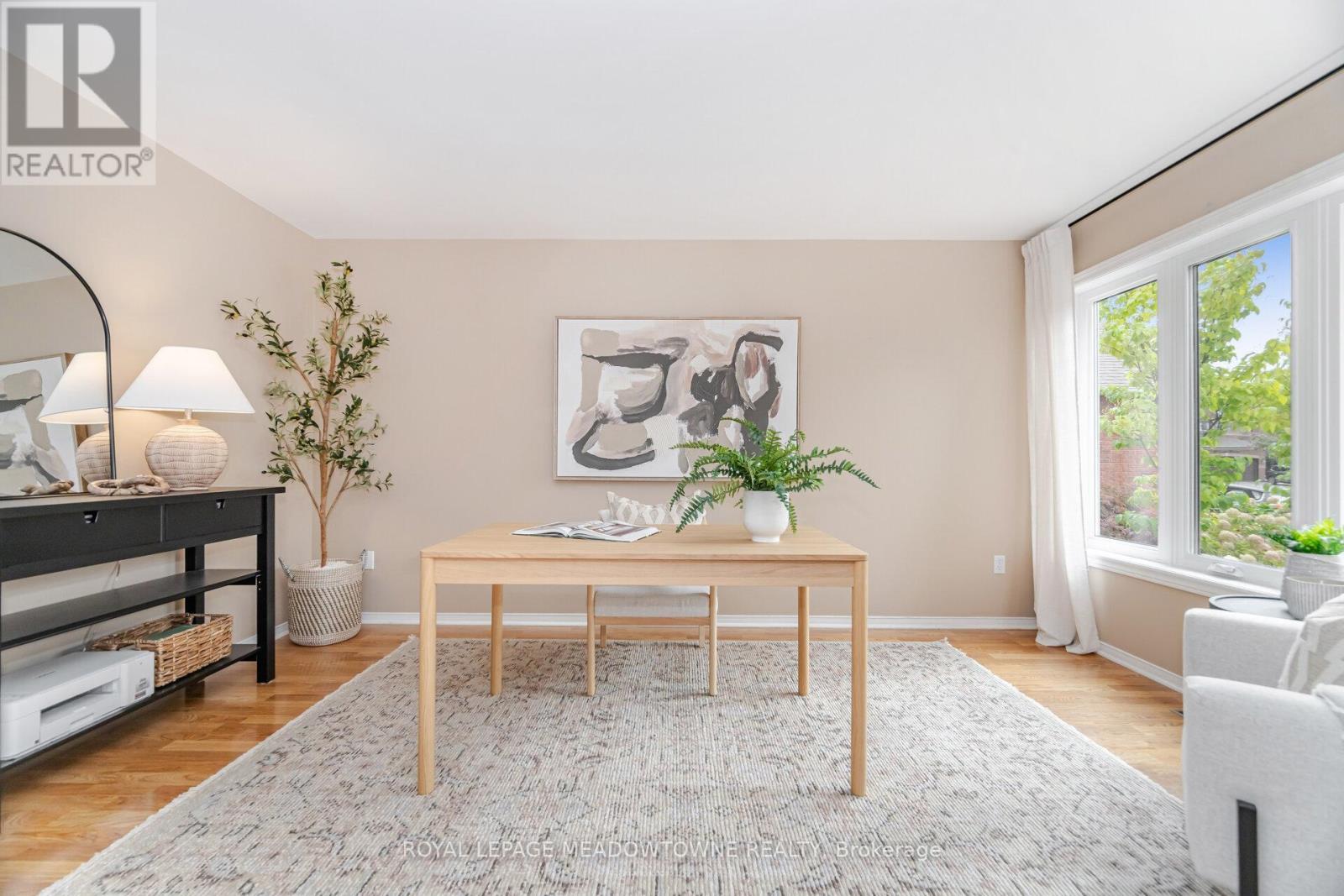 












33 HARROP AVENUE

,
Halton Hills,




Ontario
L7G5R4

