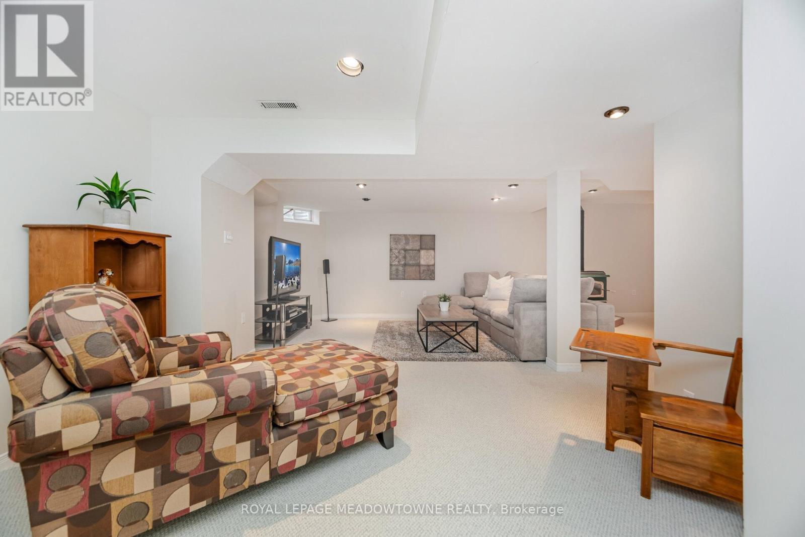 












33 HARROP AVENUE

,
Halton Hills,




Ontario
L7G5R4

