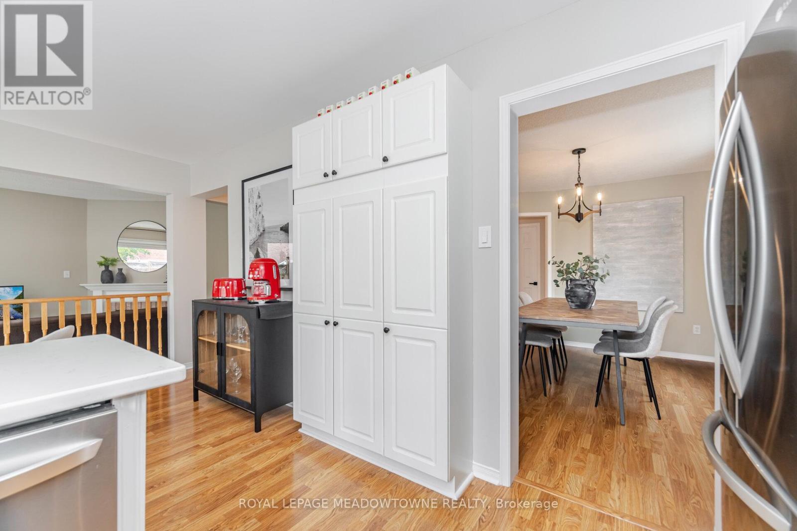 












33 HARROP AVENUE

,
Halton Hills,




Ontario
L7G5R4

