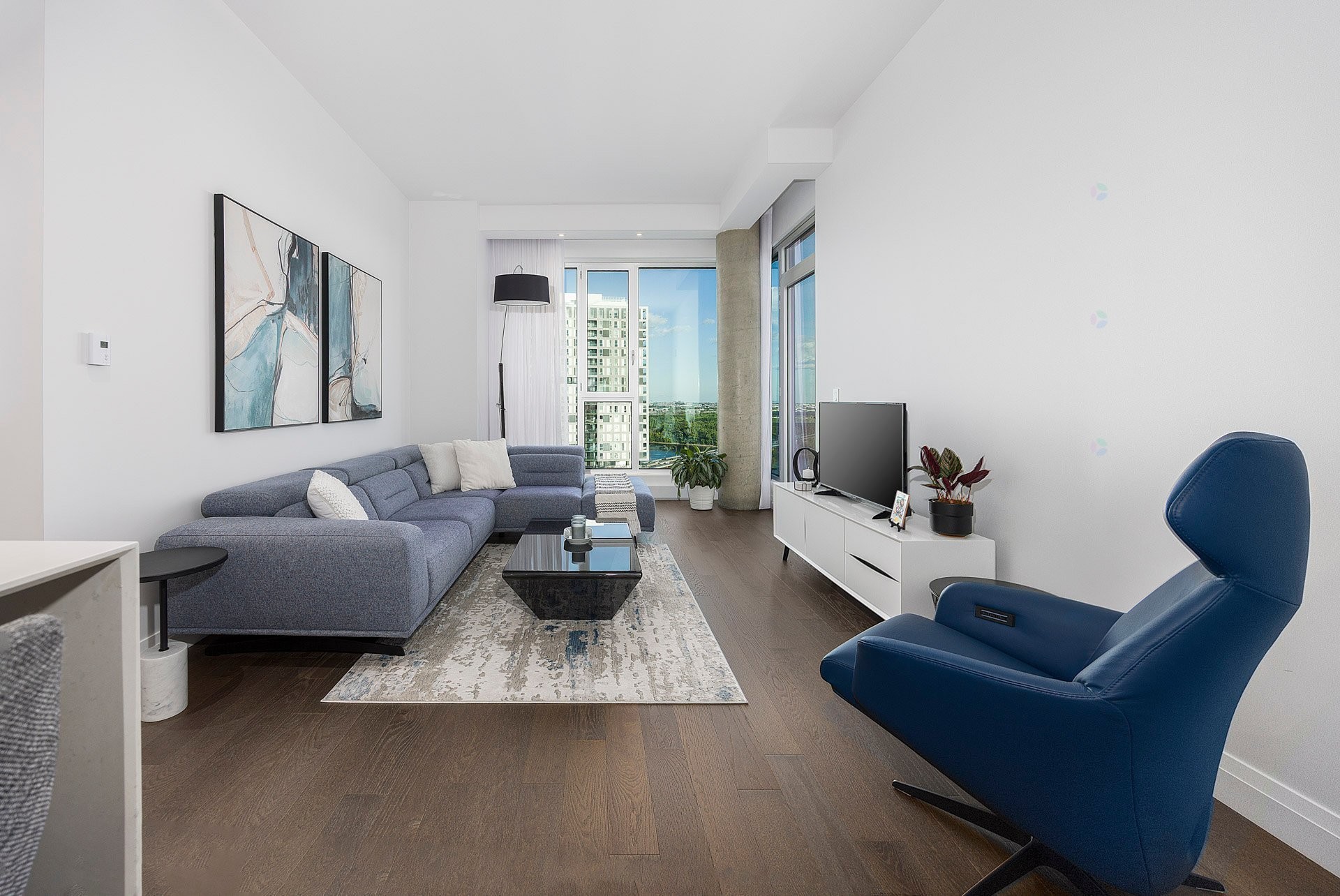 









255


Rue Étienne-Lavoie

, 2004,
Laval (Sainte-Dorothée),




QC
H7X0E5

