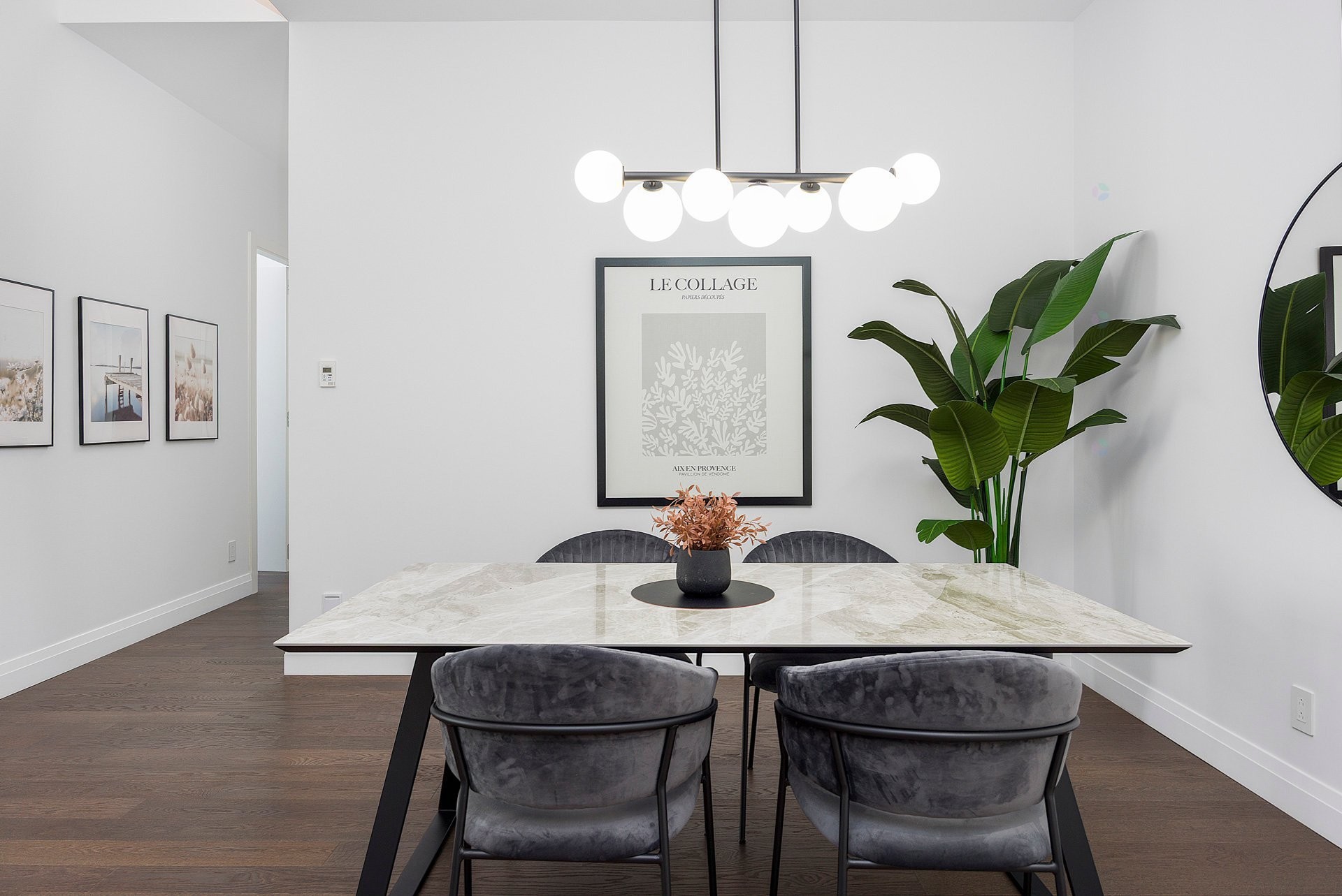 









255


Rue Étienne-Lavoie

, 2004,
Laval (Sainte-Dorothée),




QC
H7X0E5

