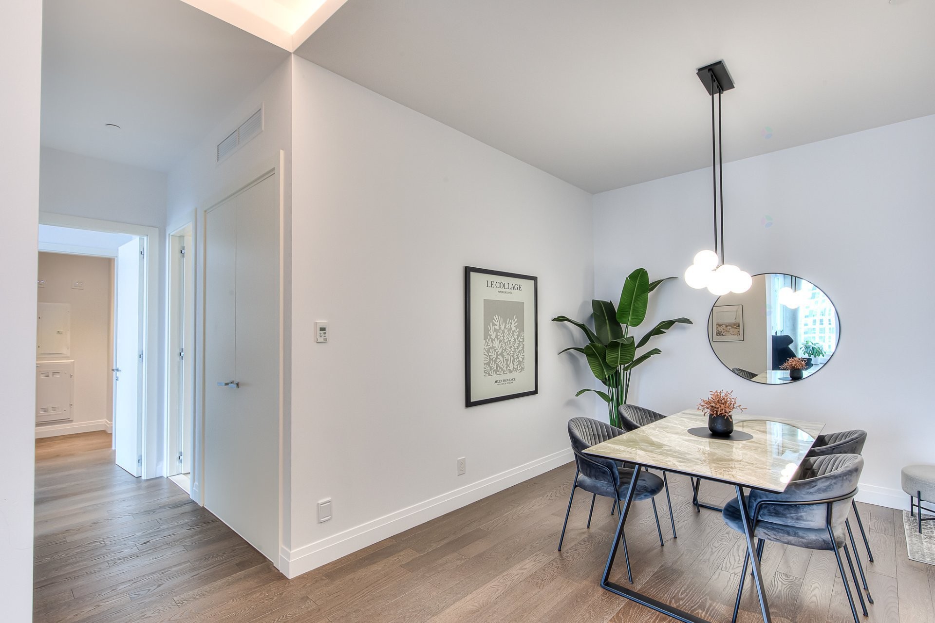 









255


Rue Étienne-Lavoie

, 2004,
Laval (Sainte-Dorothée),




QC
H7X0E5

