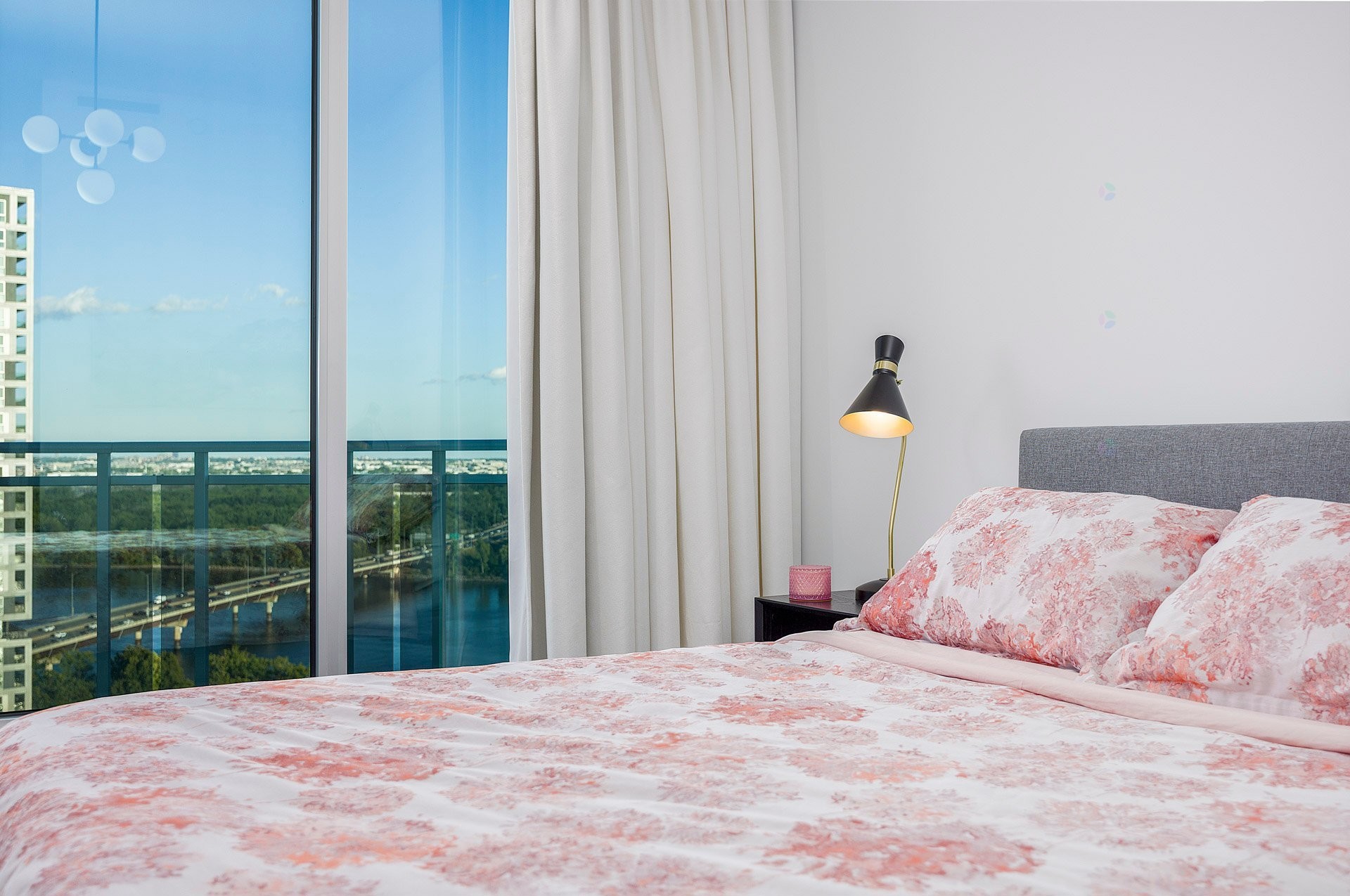 









255


Rue Étienne-Lavoie

, 2004,
Laval (Sainte-Dorothée),




QC
H7X0E5

