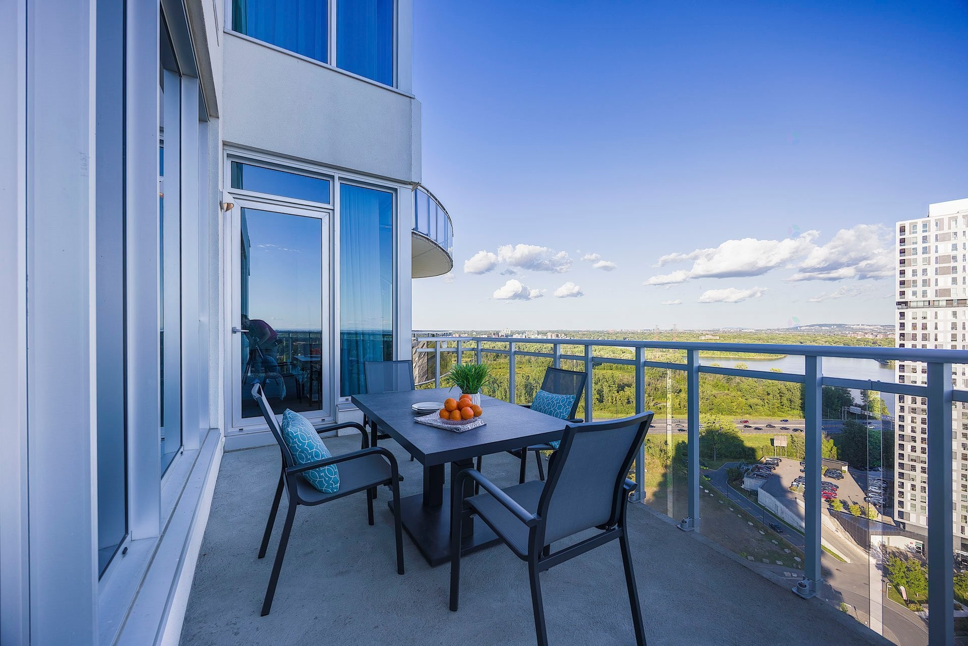 









255


Rue Étienne-Lavoie

, 2004,
Laval (Sainte-Dorothée),




QC
H7X0E5

