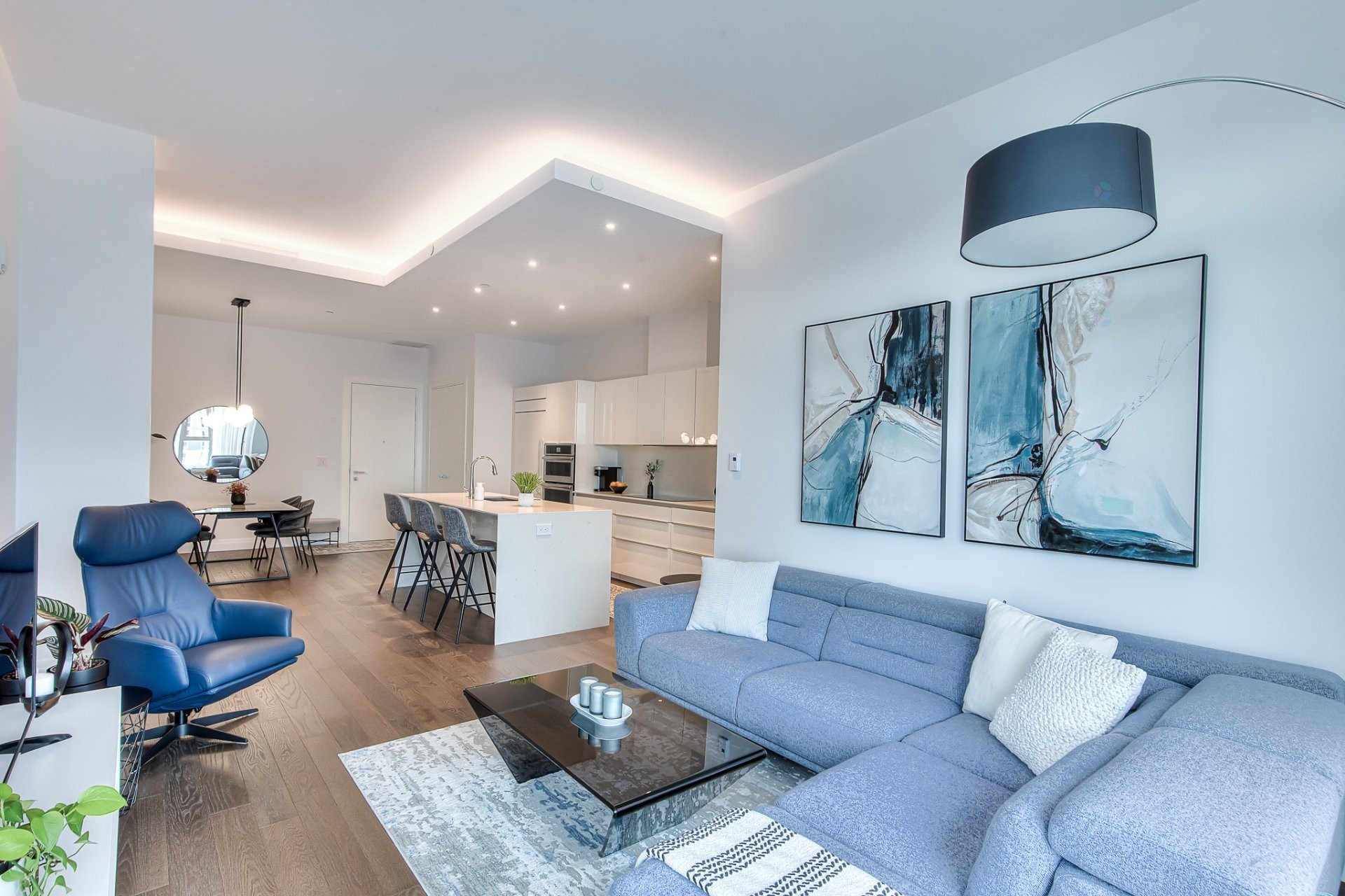 









255


Rue Étienne-Lavoie

, 2004,
Laval (Sainte-Dorothée),




QC
H7X0E5

