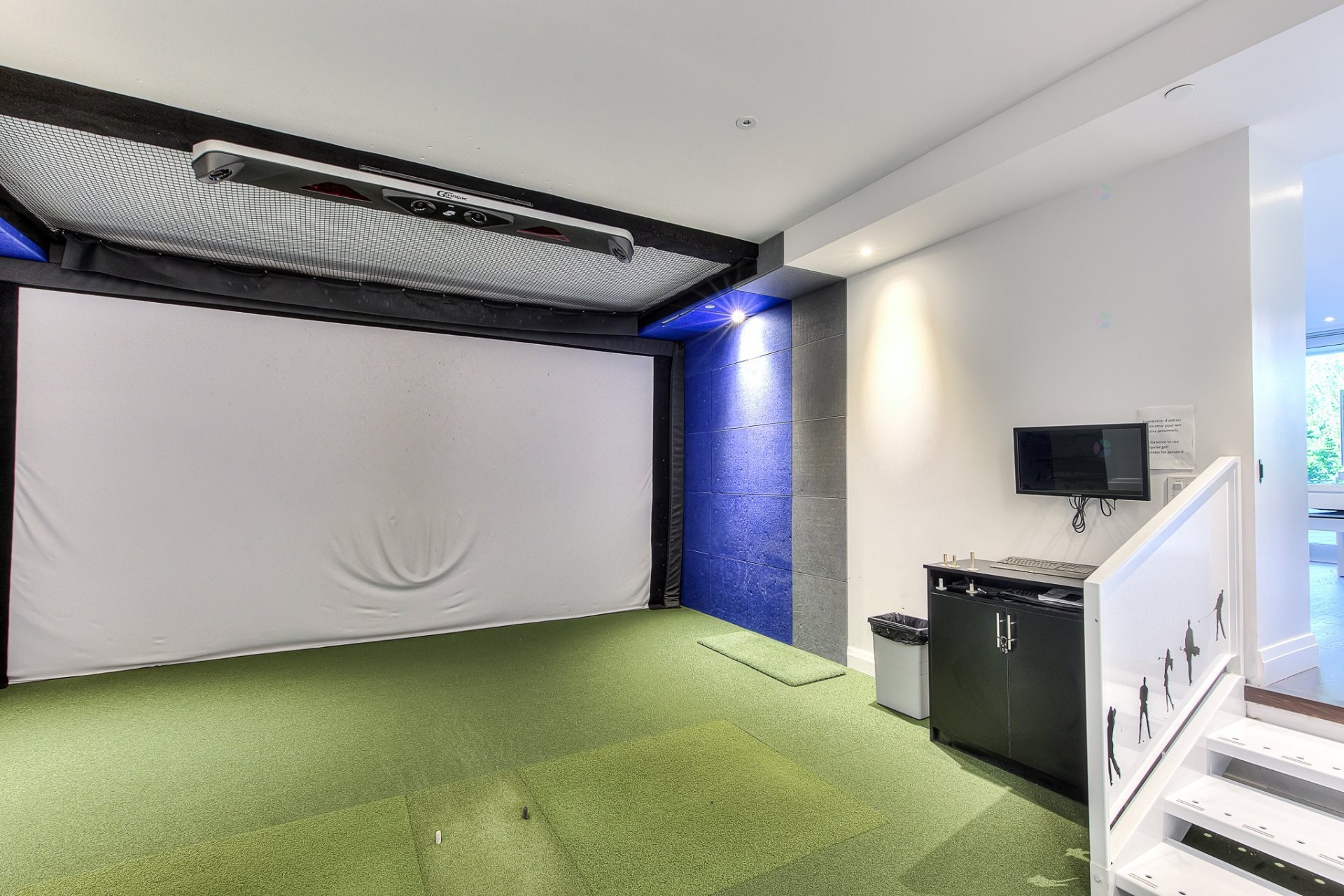 









255


Rue Étienne-Lavoie

, 2004,
Laval (Sainte-Dorothée),




QC
H7X0E5

