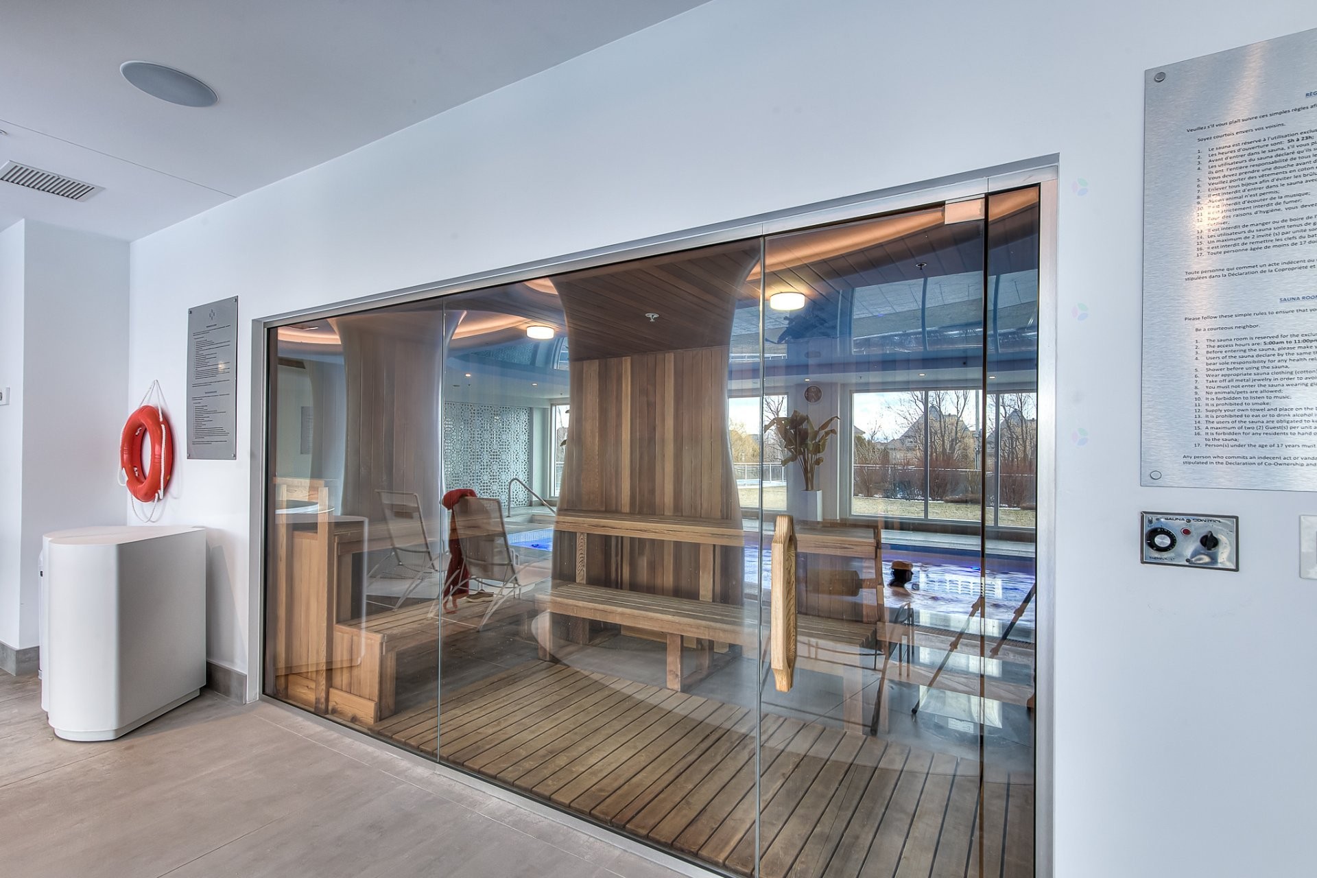 









255


Rue Étienne-Lavoie

, 2004,
Laval (Sainte-Dorothée),




QC
H7X0E5

