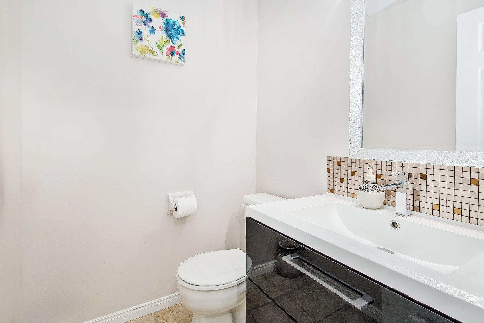 









4083


Rue Olivier

,
Laval (Fabreville),




QC
H7R5X3

