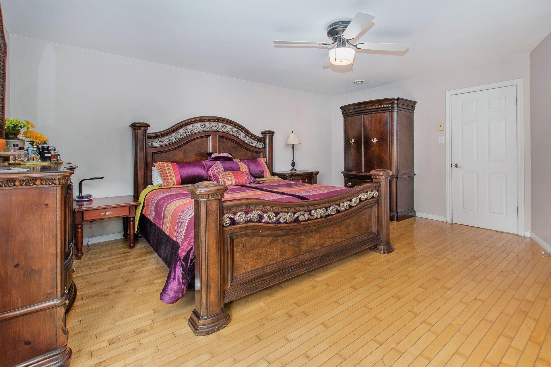 









4083


Rue Olivier

,
Laval (Fabreville),




QC
H7R5X3

