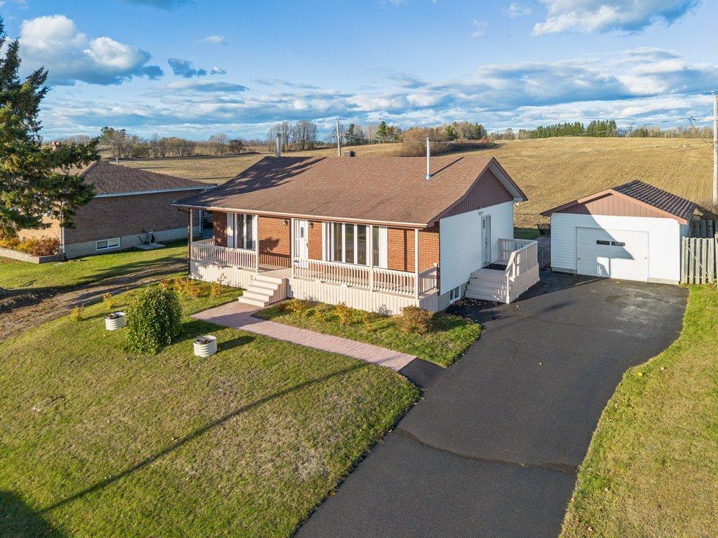 









723


Rue Gibson

,
Shawville,




QC
J0X2Y0

