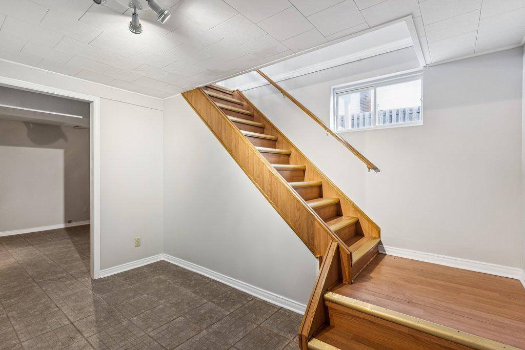 









723


Rue Gibson

,
Shawville,




QC
J0X2Y0

