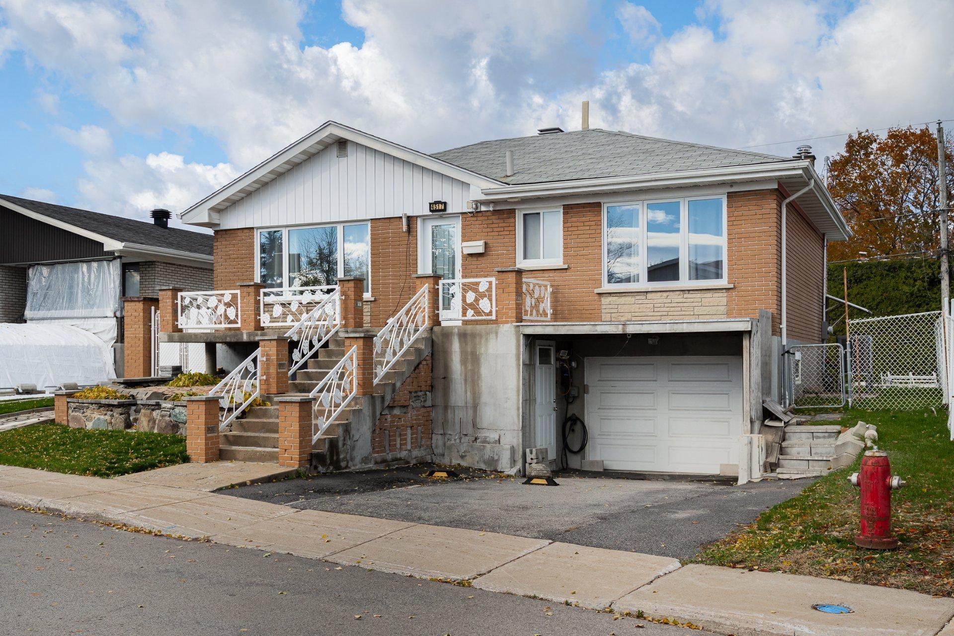 









4517


8e Rue

,
Laval (Chomedey),




QC
H7W2A3

