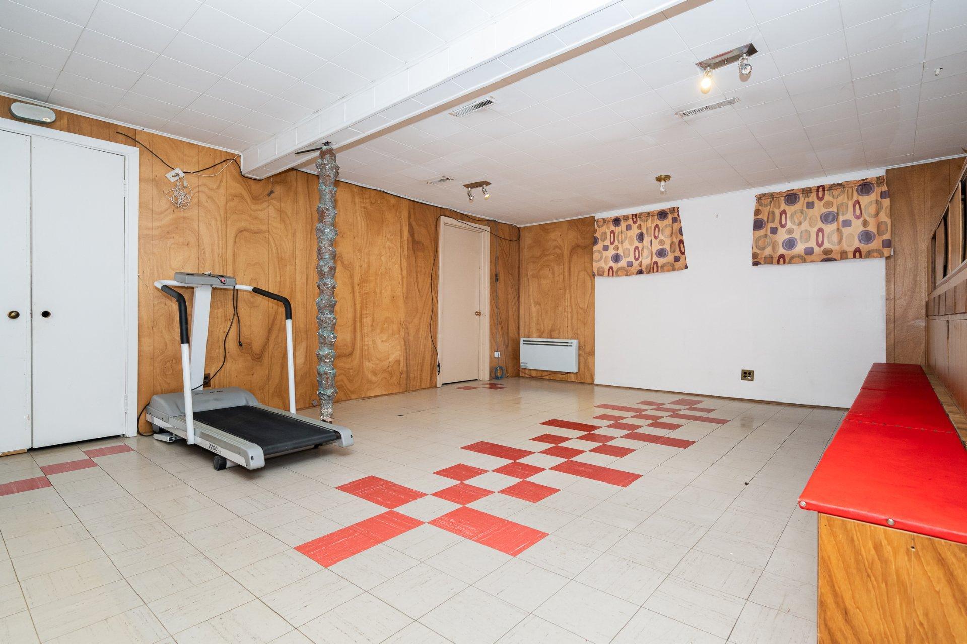 









4517


8e Rue

,
Laval (Chomedey),




QC
H7W2A3

