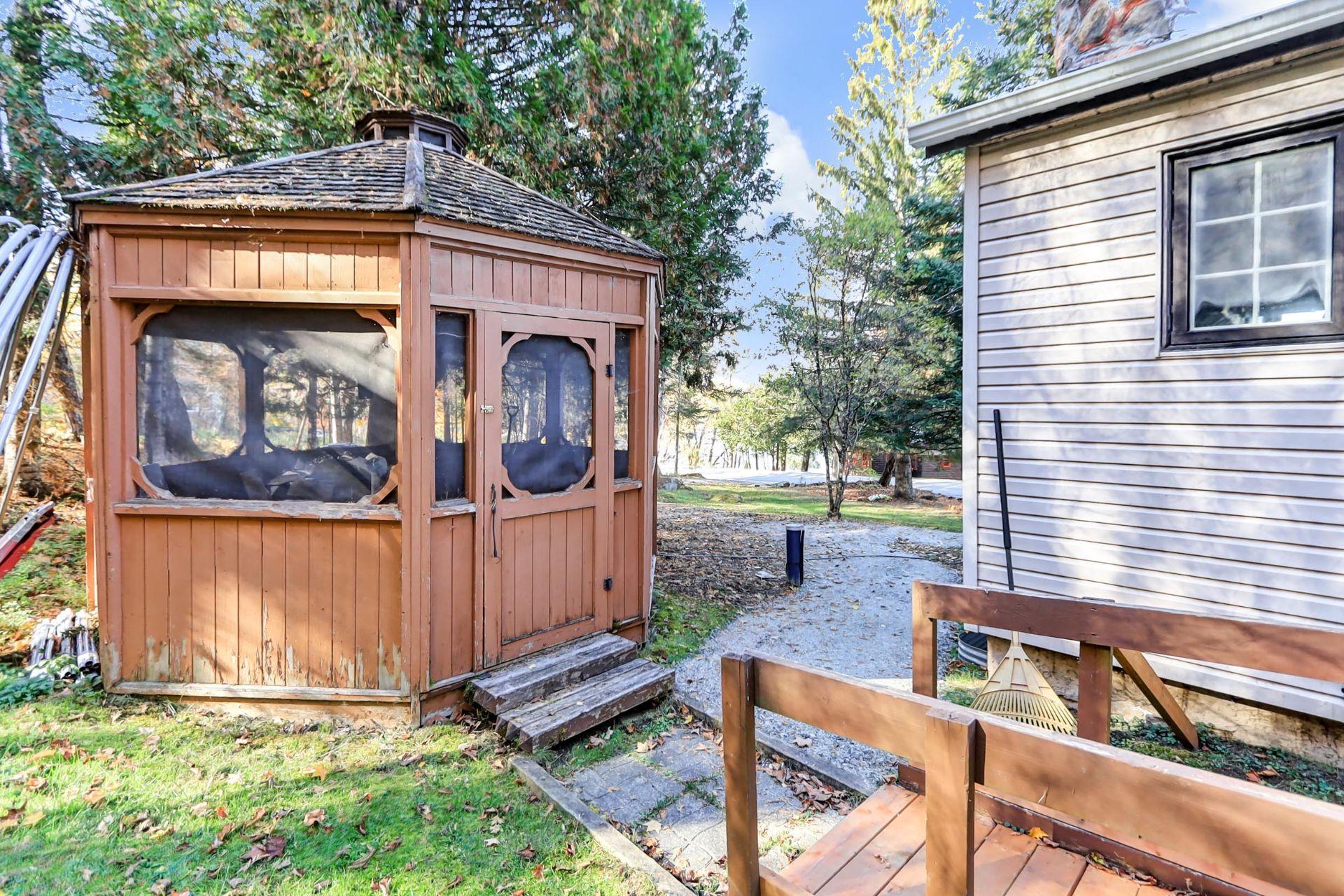 









280

 - 283


Route du Lac-Rond S.

,
Montcalm,




QC
J0T2V0

