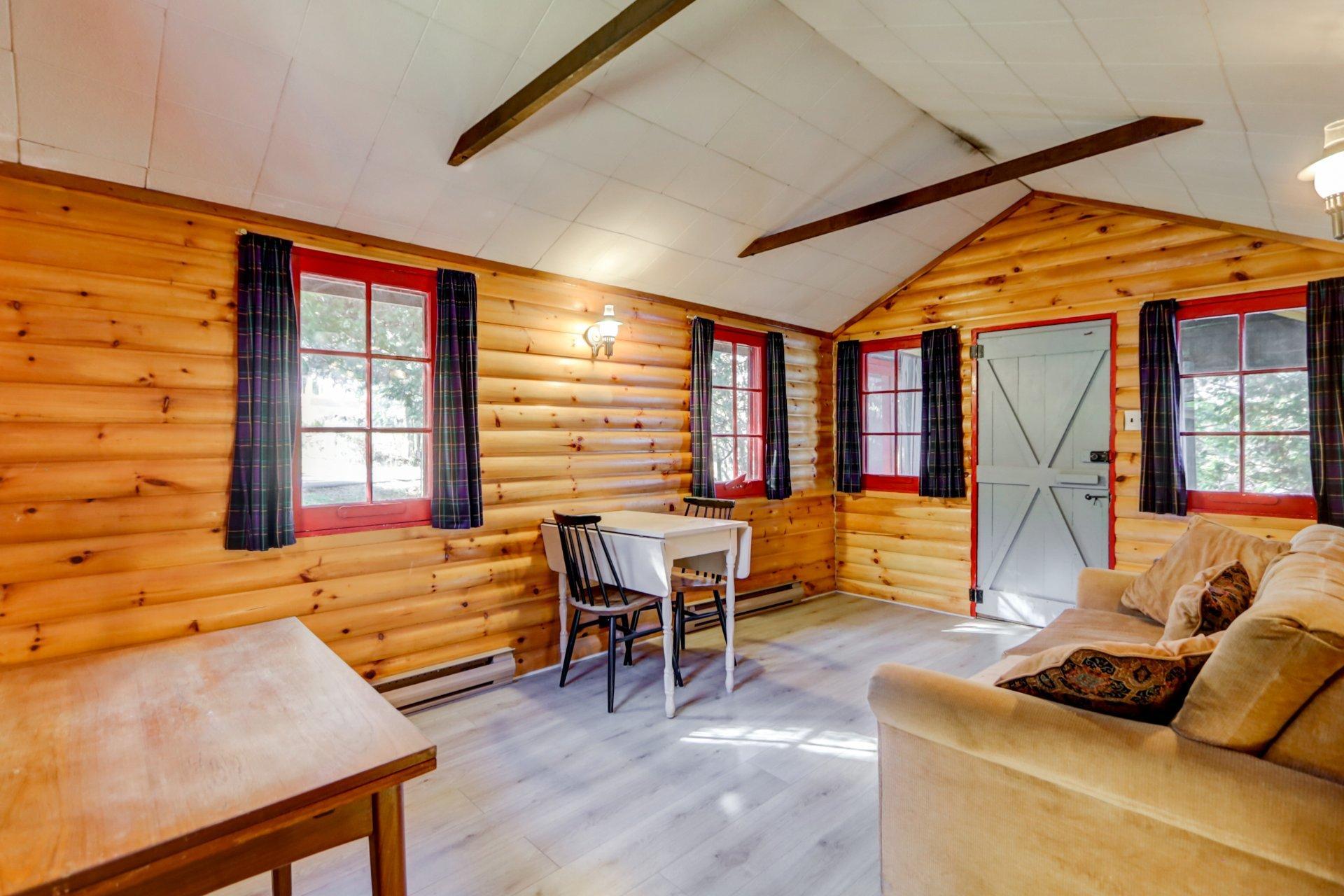 









280

 - 283


Route du Lac-Rond S.

,
Montcalm,




QC
J0T2V0

