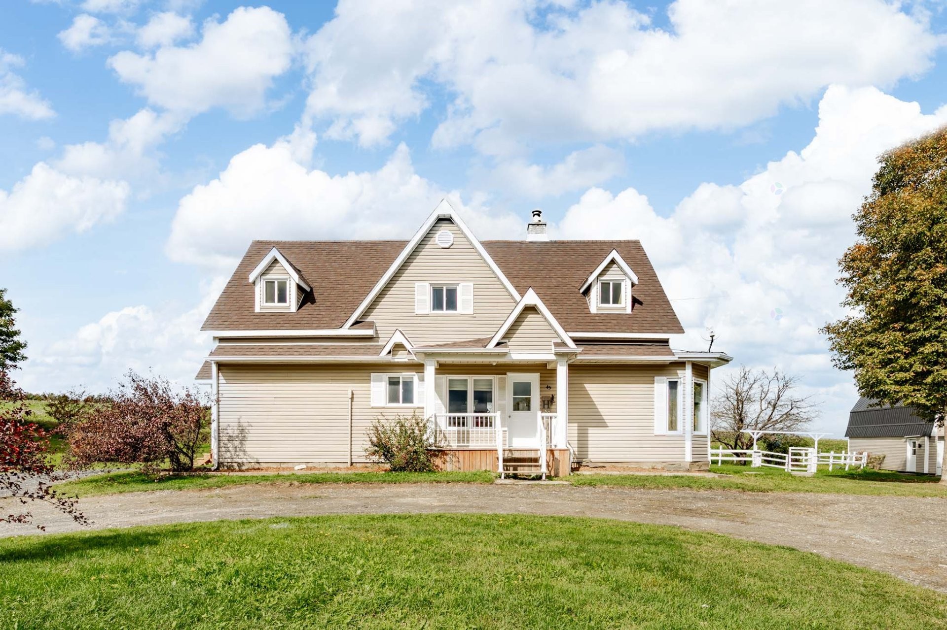 









45Z


Ch. Dubuc

,
Compton,







QC
J0B1L0

