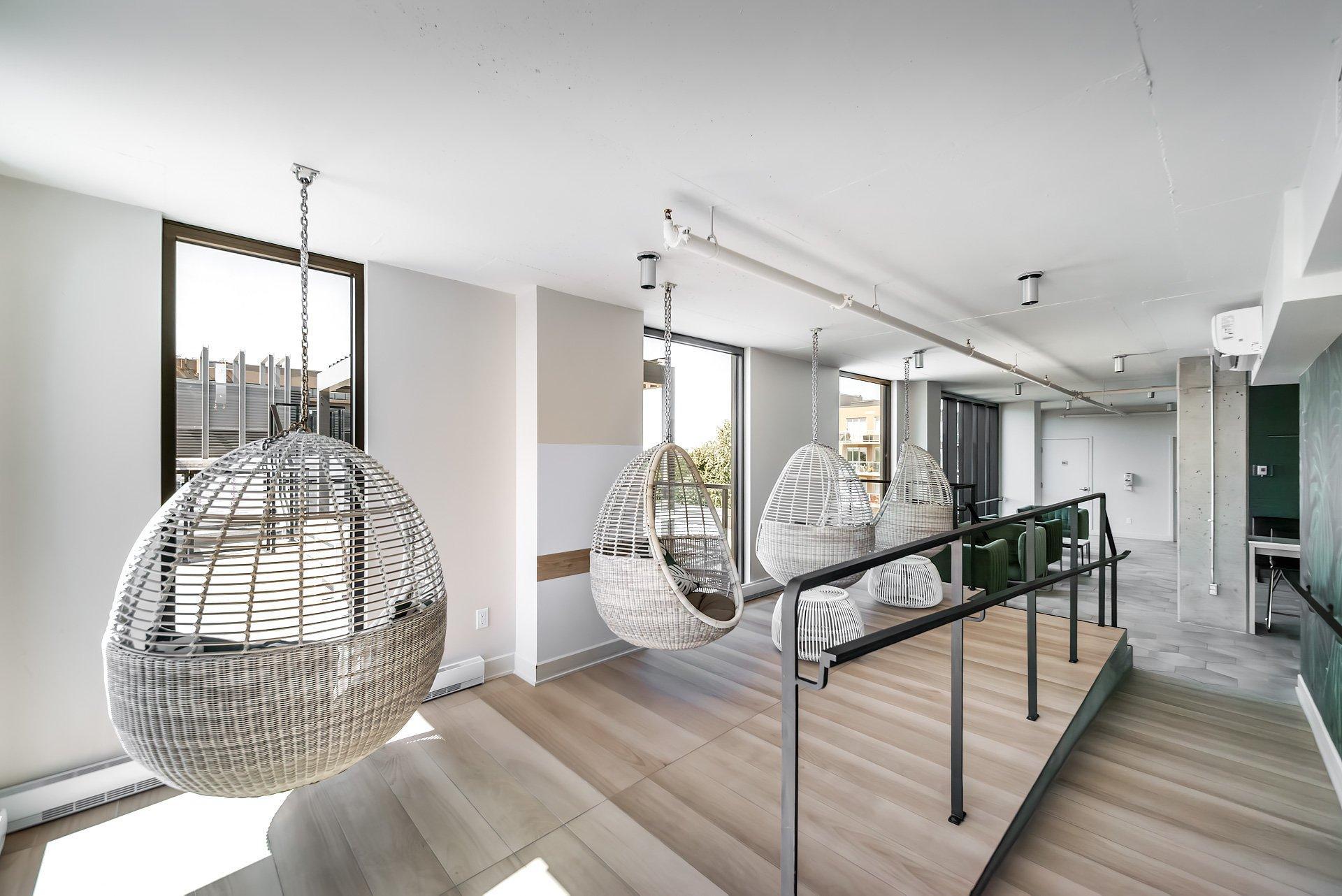 









271


Av. De l'Académie

, 210,
Dorval,




QC
H9S0B4

