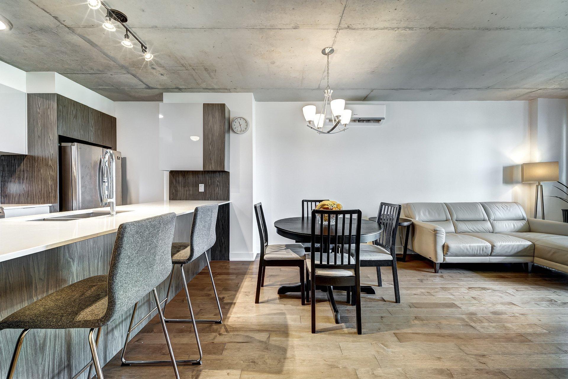 









271


Av. De l'Académie

, 210,
Dorval,




QC
H9S0B4

