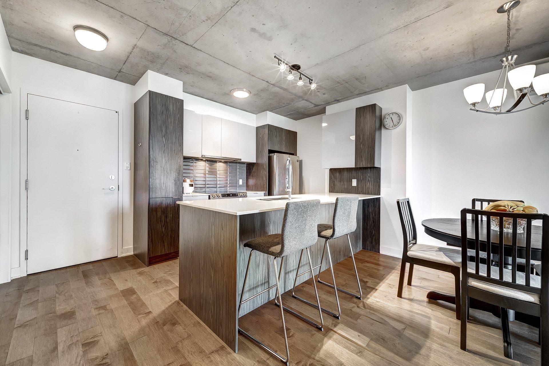 









271


Av. De l'Académie

, 210,
Dorval,




QC
H9S0B4

