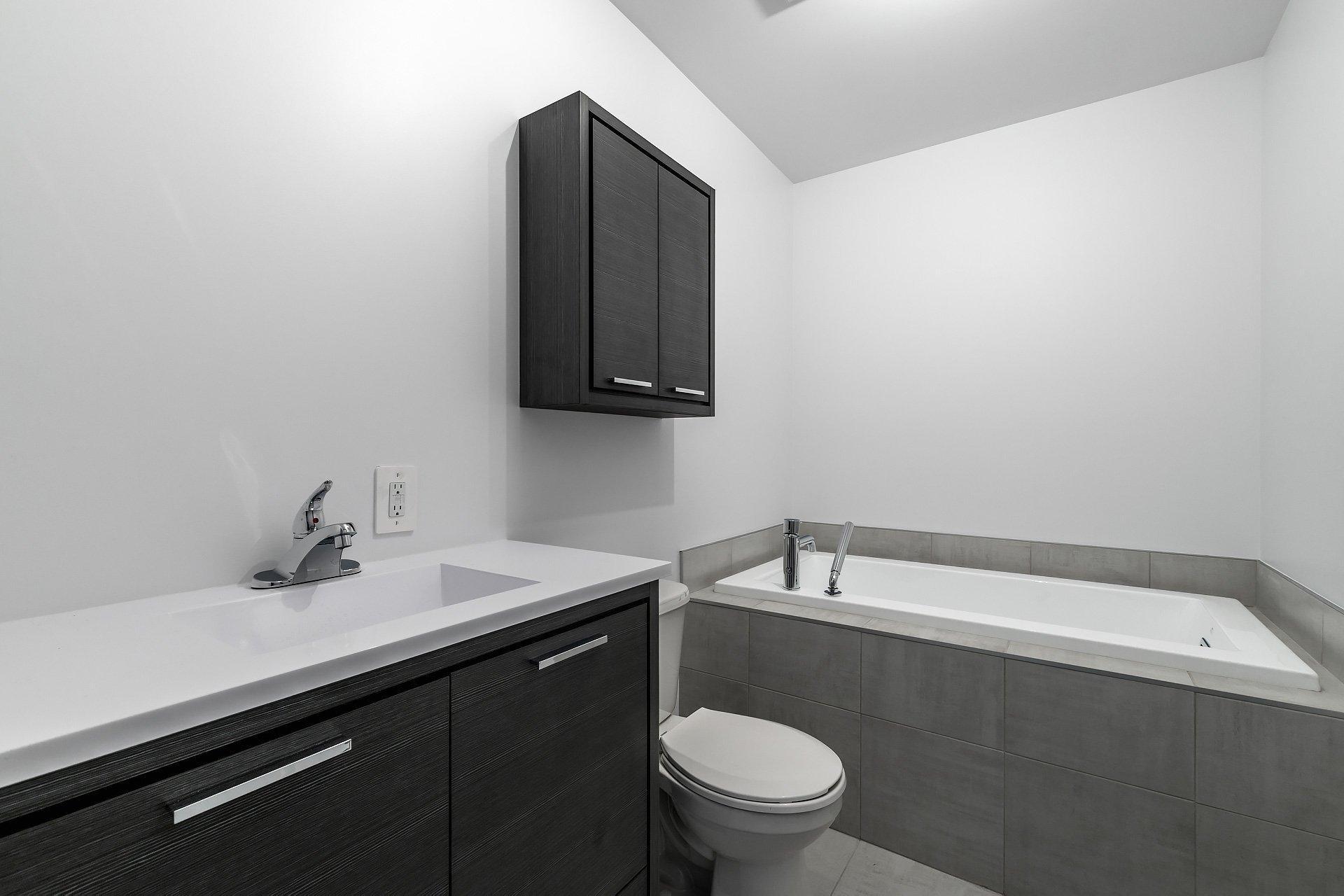 









6100


Rue de Lusa

, 7,
Brossard,




QC
J4Y0L8

