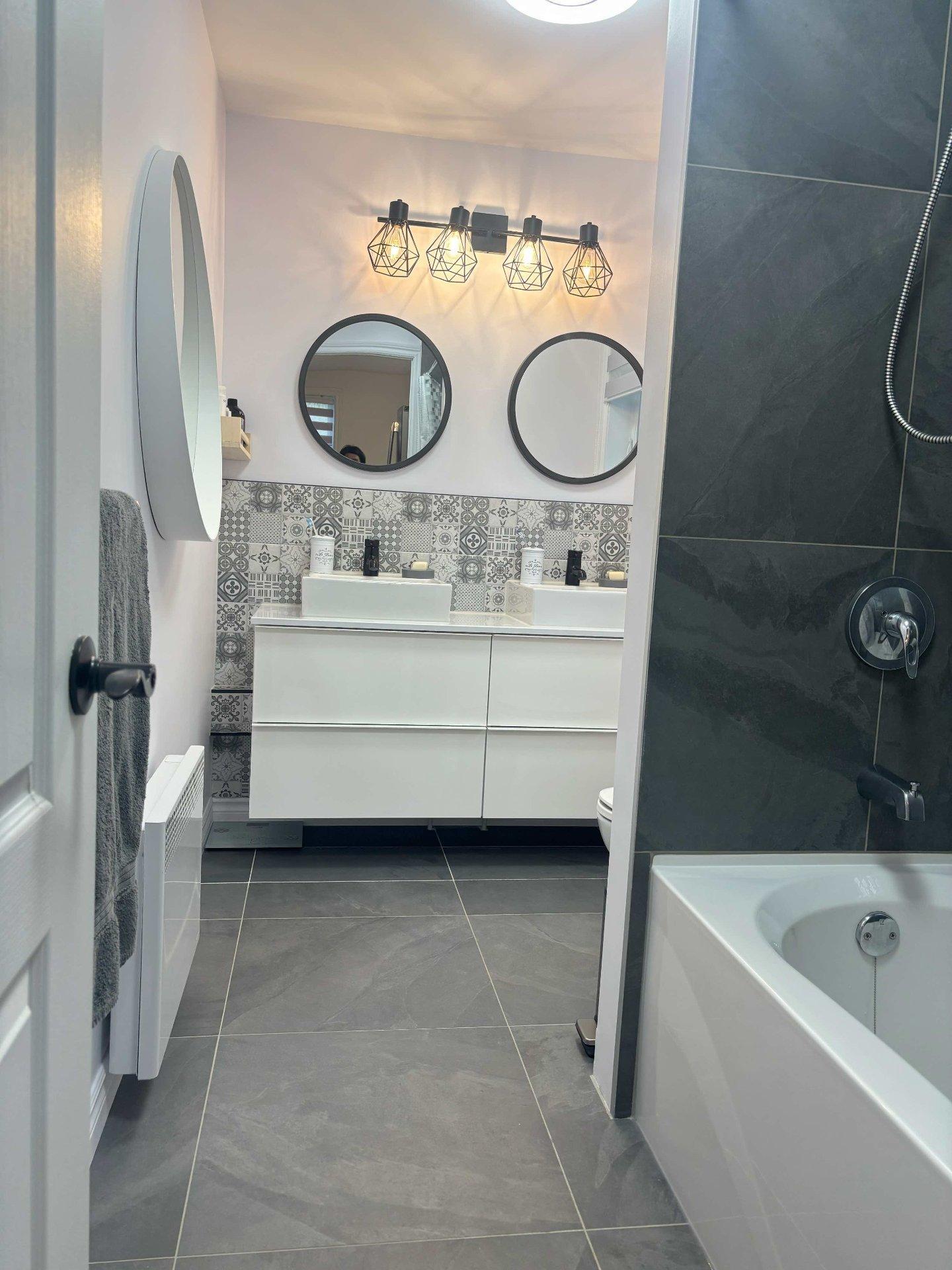 









831


Ch. de la Montagne

,
Sainte-Agathe-des-Monts,




QC
J8C0G4

