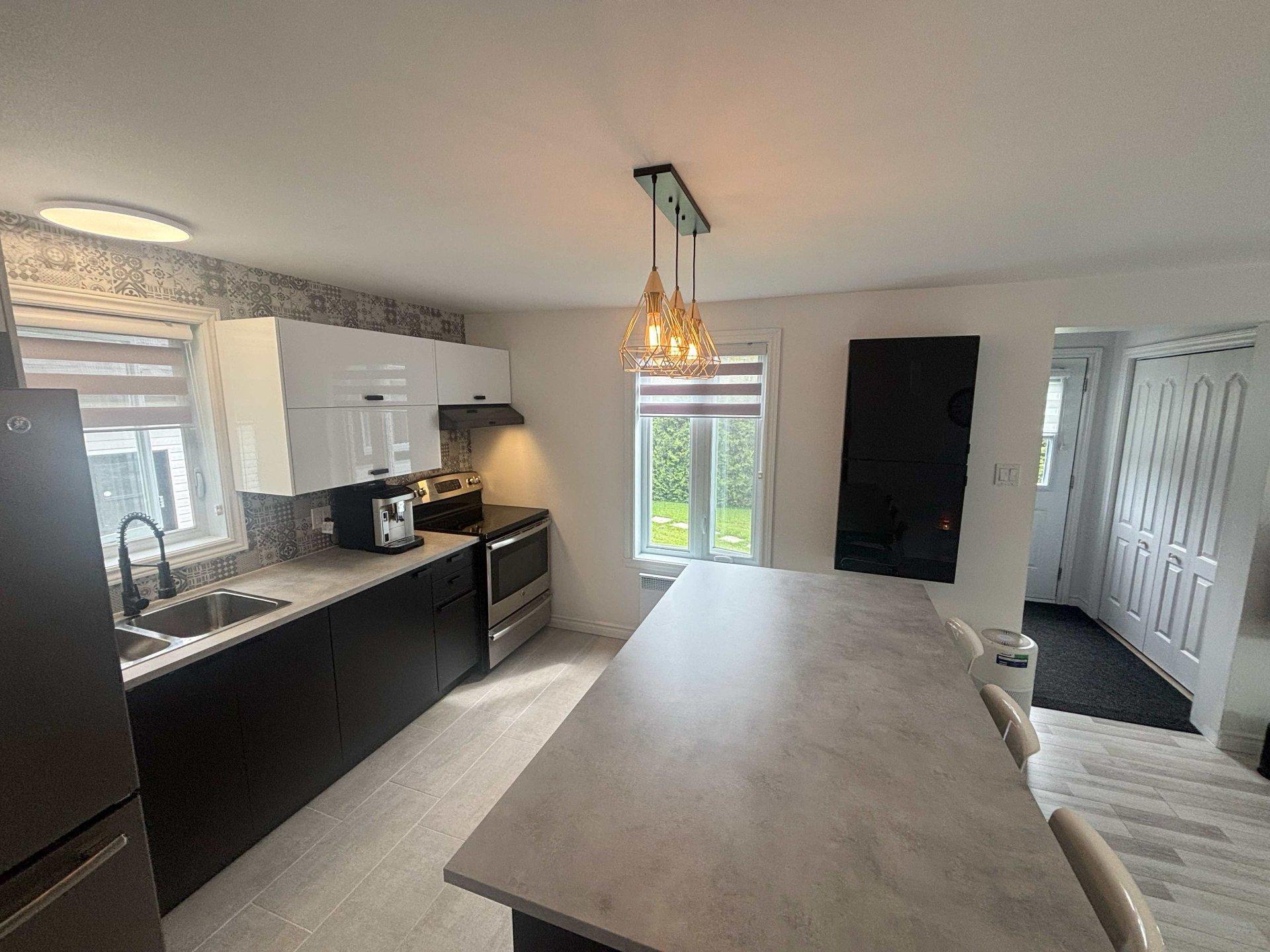 









831


Ch. de la Montagne

,
Sainte-Agathe-des-Monts,




QC
J8C0G4

