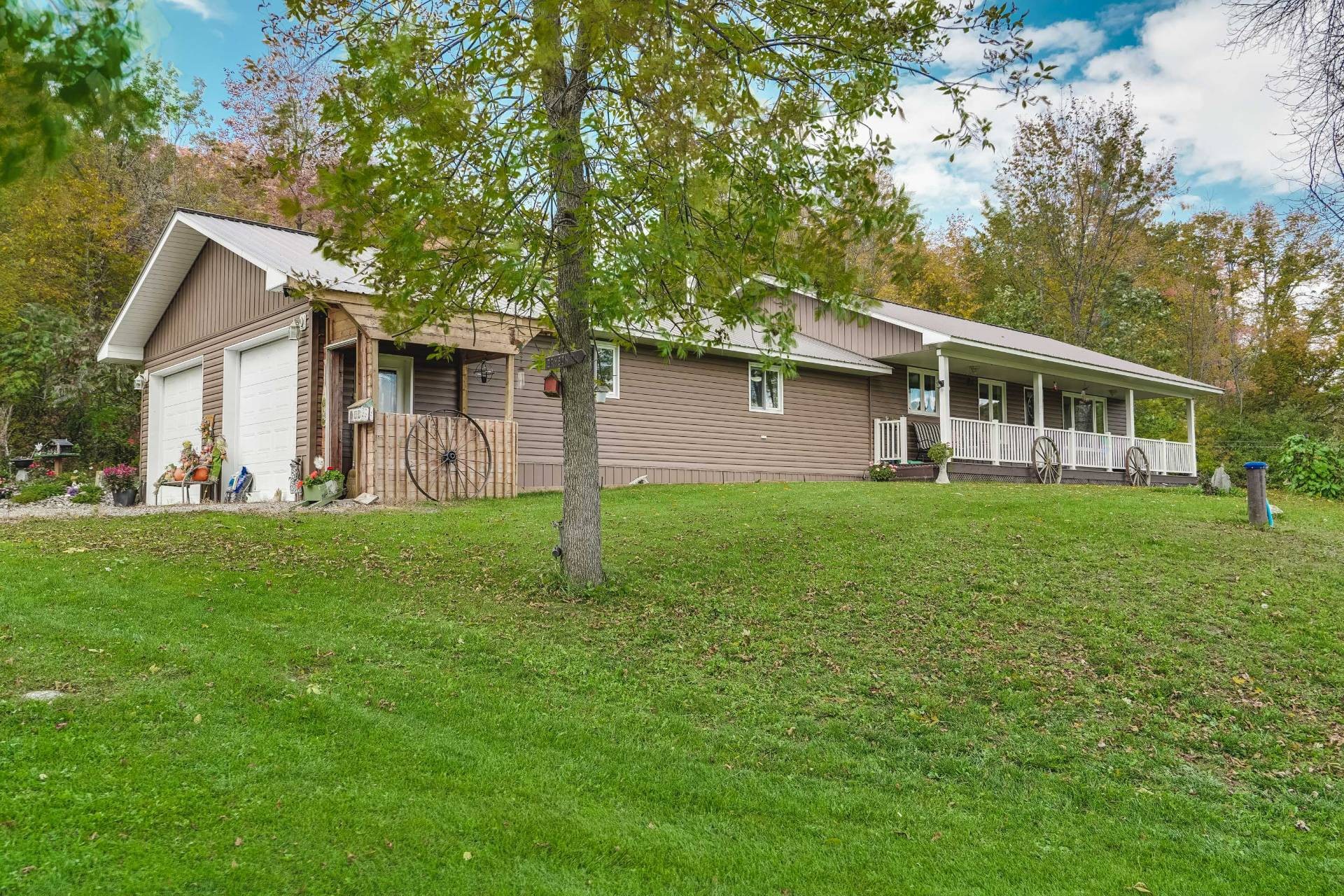 









106B


Ch. de la Montagne

,
L'Île-du-Grand-Calumet,




QC
J0X1J0

