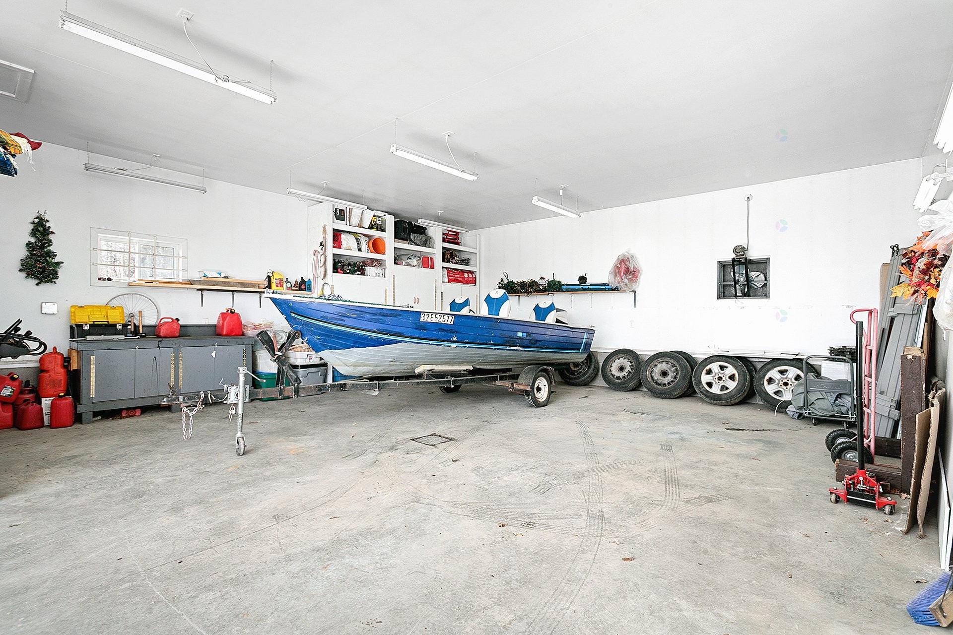 









106B


Ch. de la Montagne

,
L'Île-du-Grand-Calumet,




QC
J0X1J0

