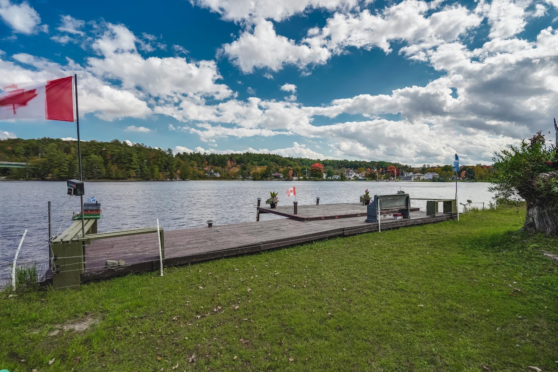 









106B


Ch. de la Montagne

,
L'Île-du-Grand-Calumet,




QC
J0X1J0

