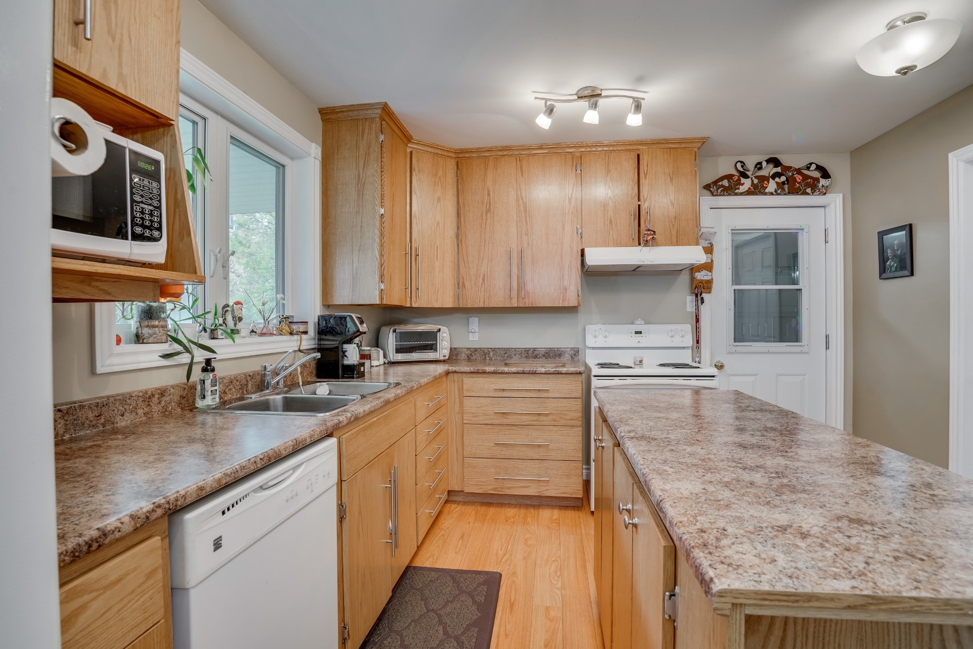 









106B


Ch. de la Montagne

,
L'Île-du-Grand-Calumet,




QC
J0X1J0

