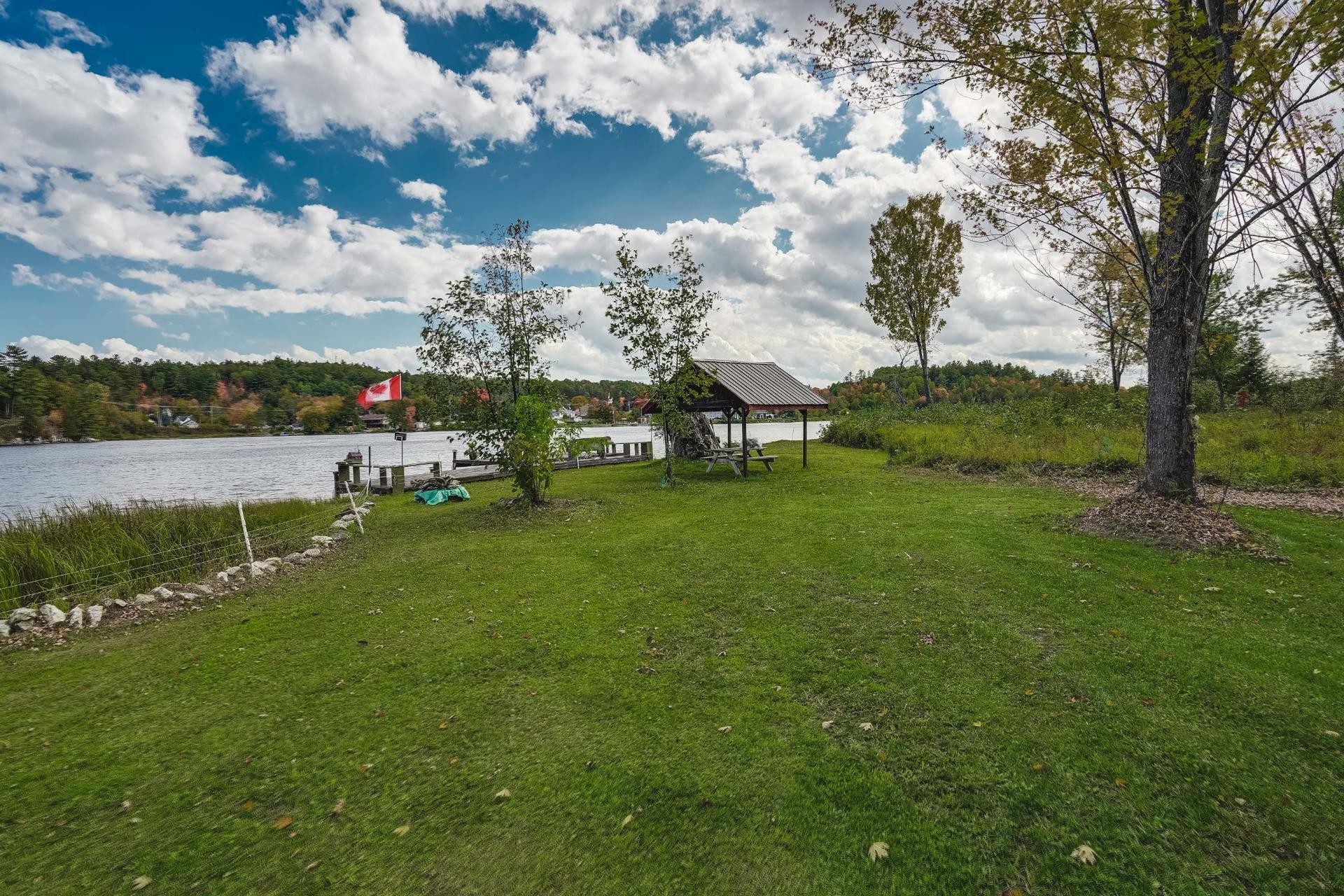 









106B


Ch. de la Montagne

,
L'Île-du-Grand-Calumet,




QC
J0X1J0

