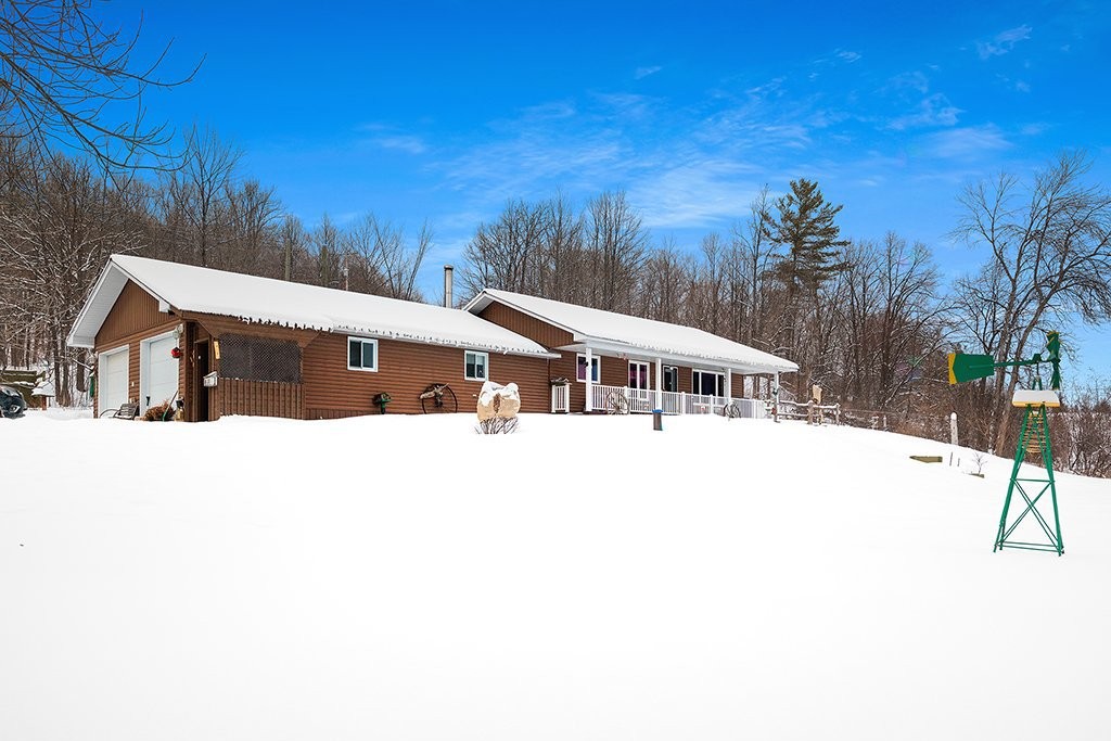 









106B


Ch. de la Montagne

,
L'Île-du-Grand-Calumet,




QC
J0X1J0

