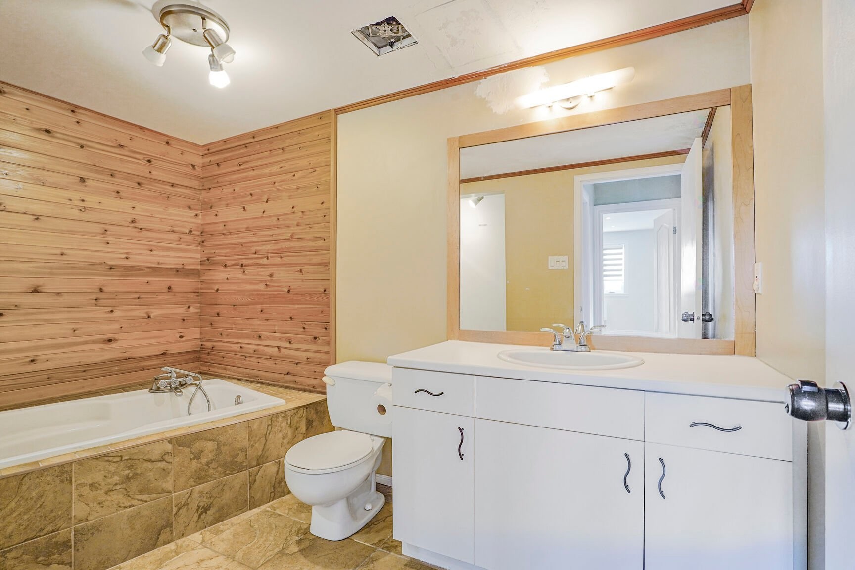 









16


Place du Soleil

, 302,
Montréal (Verdun/Île-des-Soeurs),




QC
H3E1R2

