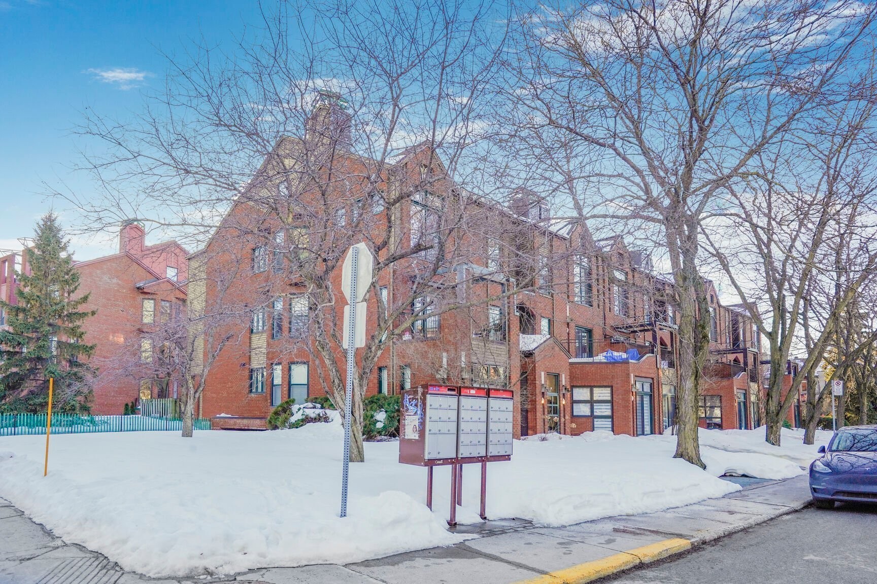 









16


Place du Soleil

, 302,
Montréal (Verdun/Île-des-Soeurs),




QC
H3E1R2

