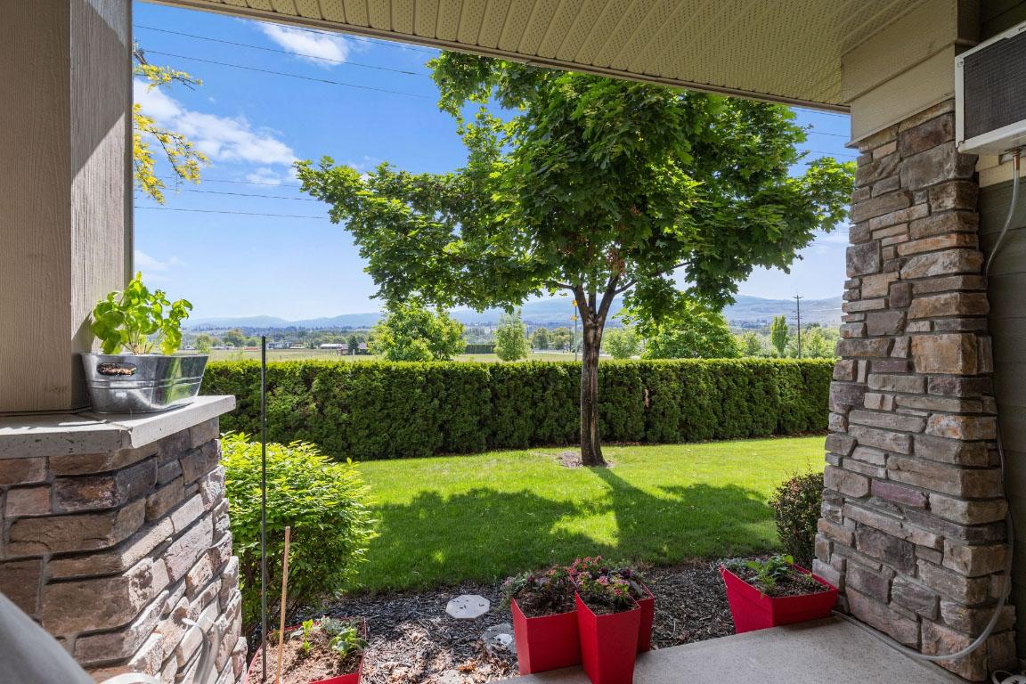 









3739


Casorso

Road, 111,
Kelowna,




BC
V1W 5E8

