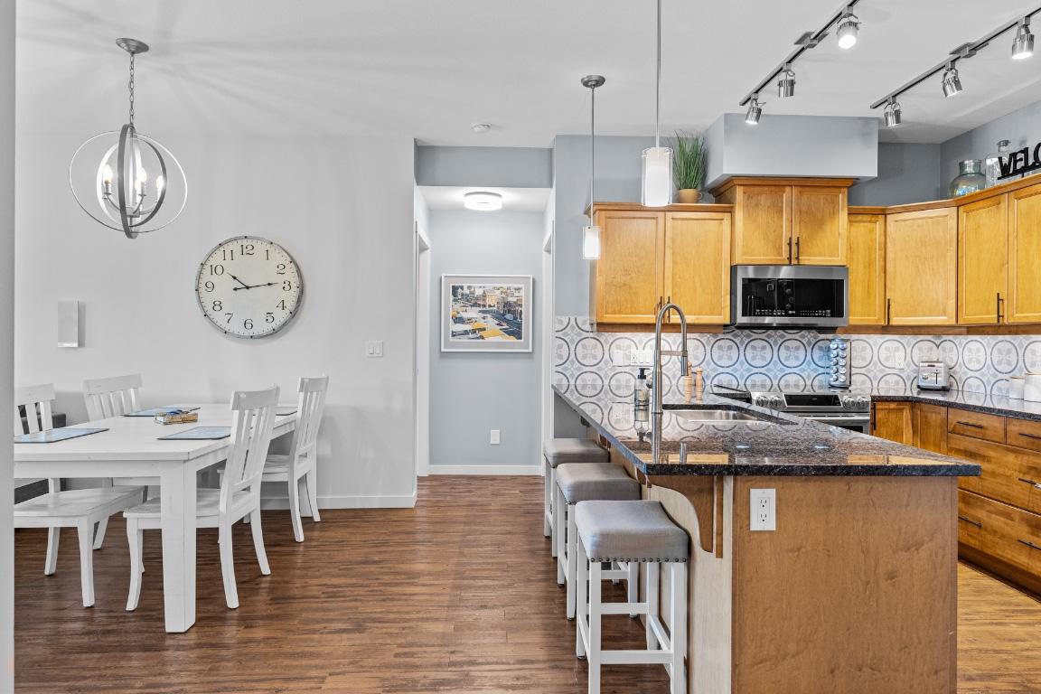 









3739


Casorso

Road, 111,
Kelowna,




BC
V1W 5E8

