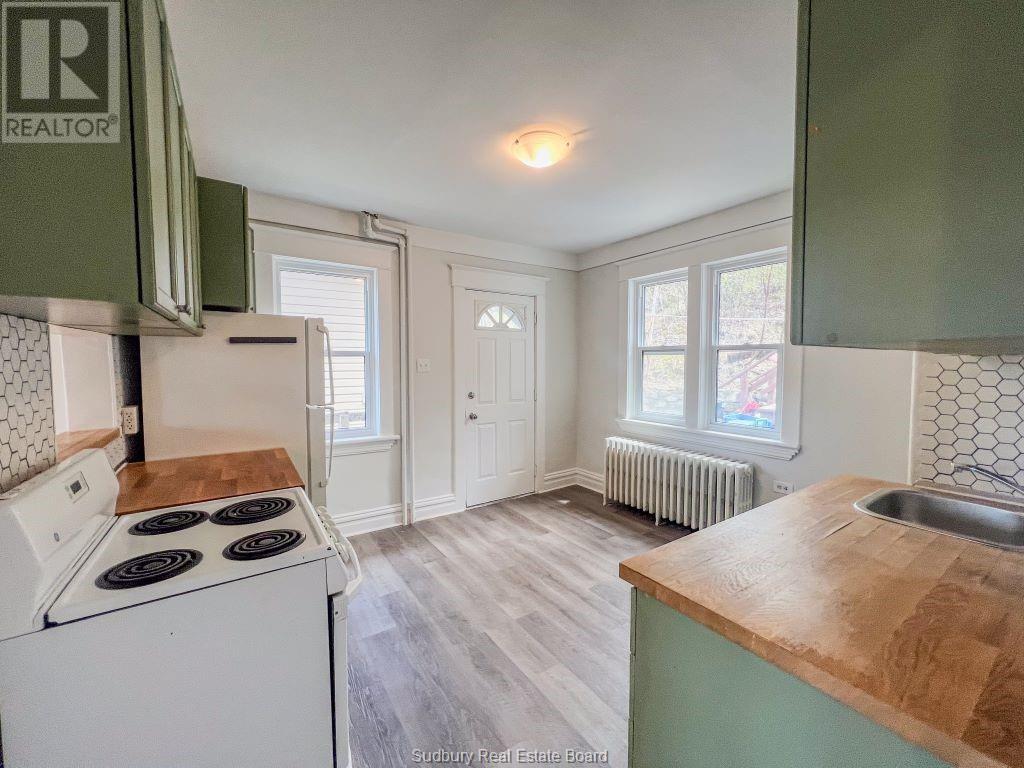 












295 Van Horne Street

,
Sudbury,




Ontario
P3B1J1

