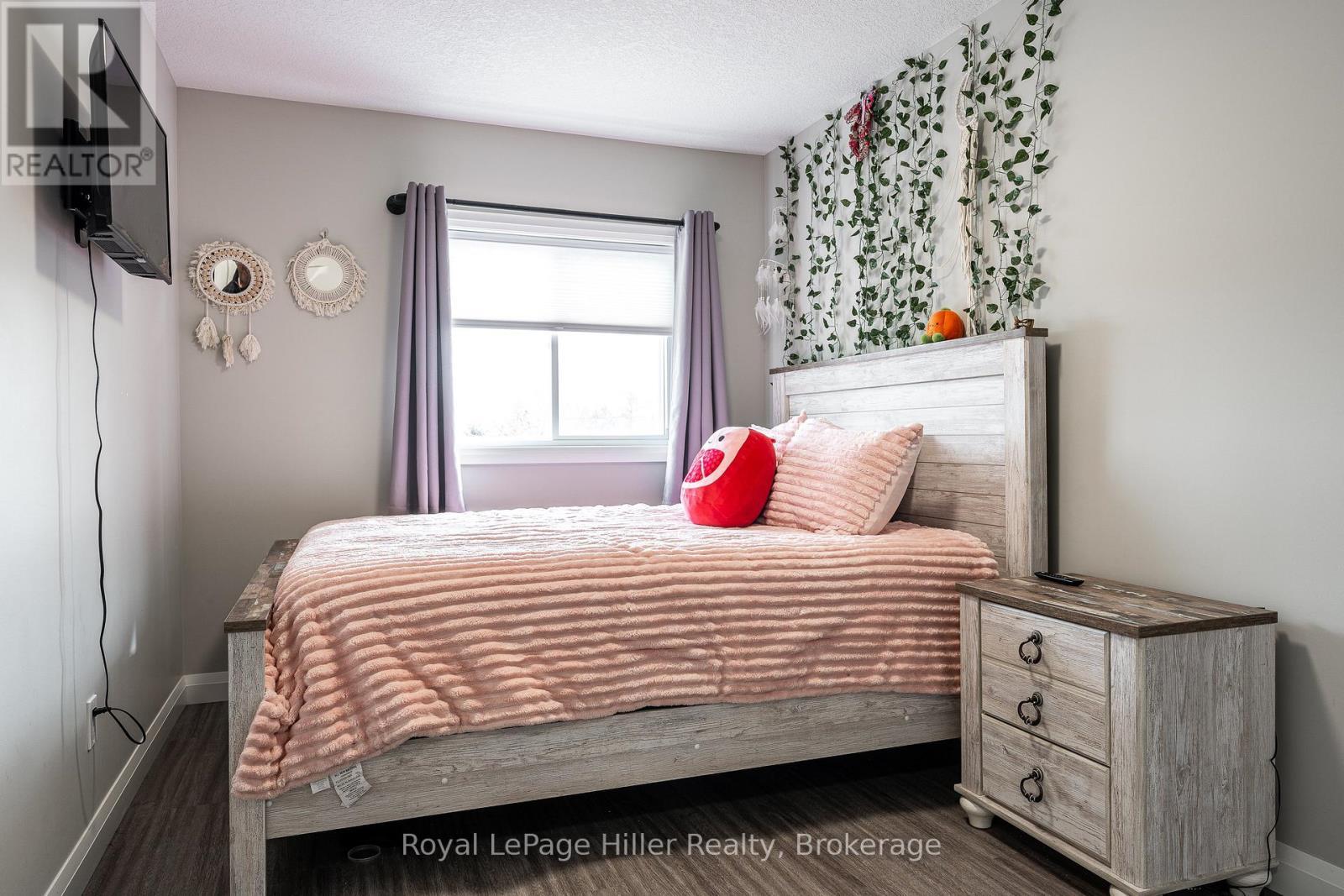 












C - 133 WIMPOLE STREET

,
West Perth (Mitchell),




Ontario
N0K1N0

