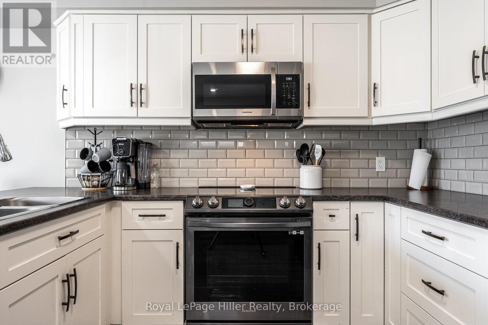 












C - 133 WIMPOLE STREET

,
West Perth (Mitchell),




Ontario
N0K1N0

