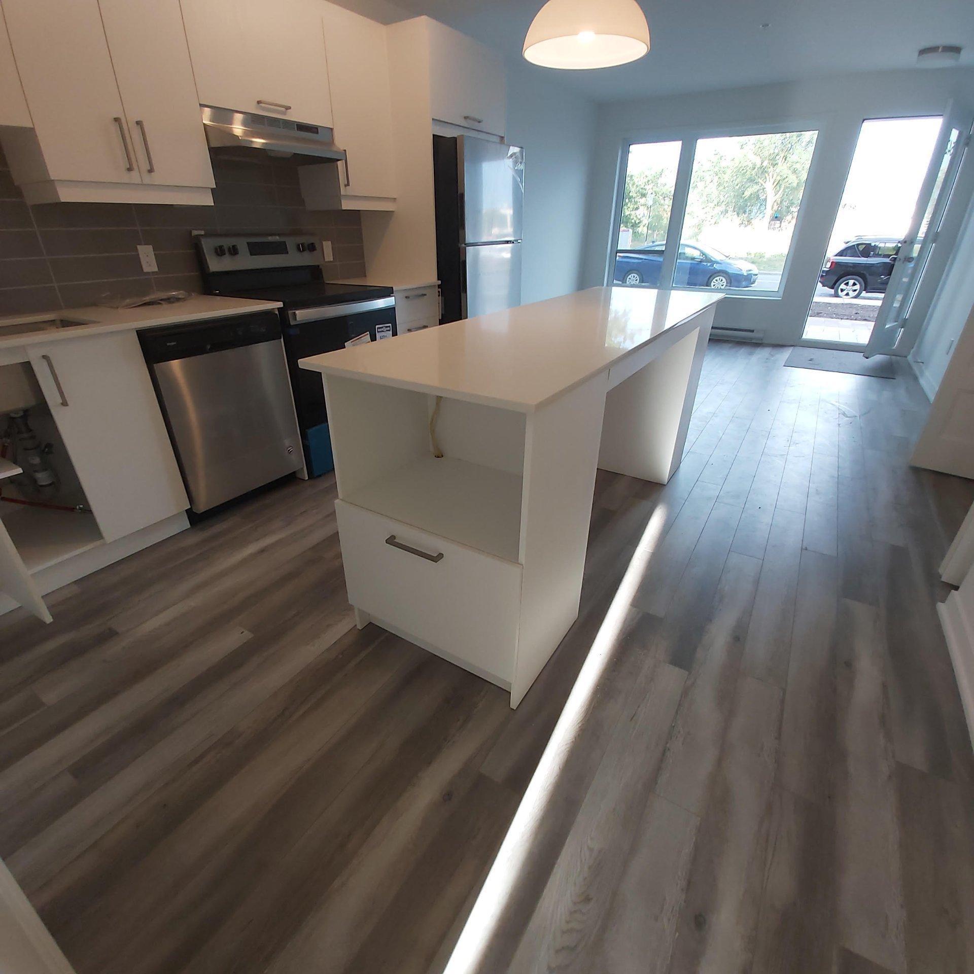 









4542


Rue La Perrière

,
Longueuil (Saint-Hubert),




QC
J3Y0W8

