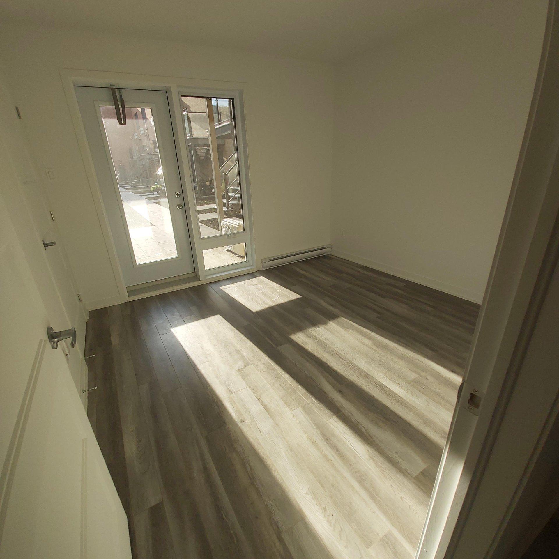 









4542


Rue La Perrière

,
Longueuil (Saint-Hubert),




QC
J3Y0W8

