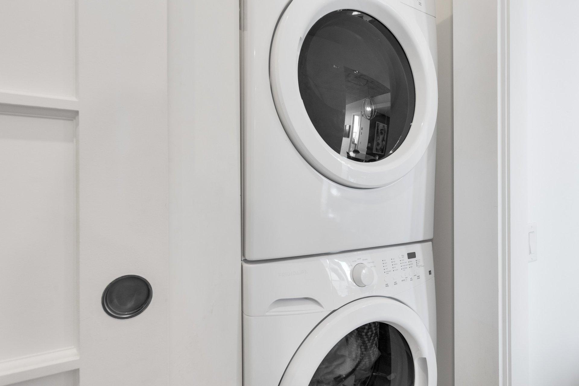 









2200


Rue Harriet-Quimby

, 404,
Montréal (Saint-Laurent),




QC
H4R0L2

