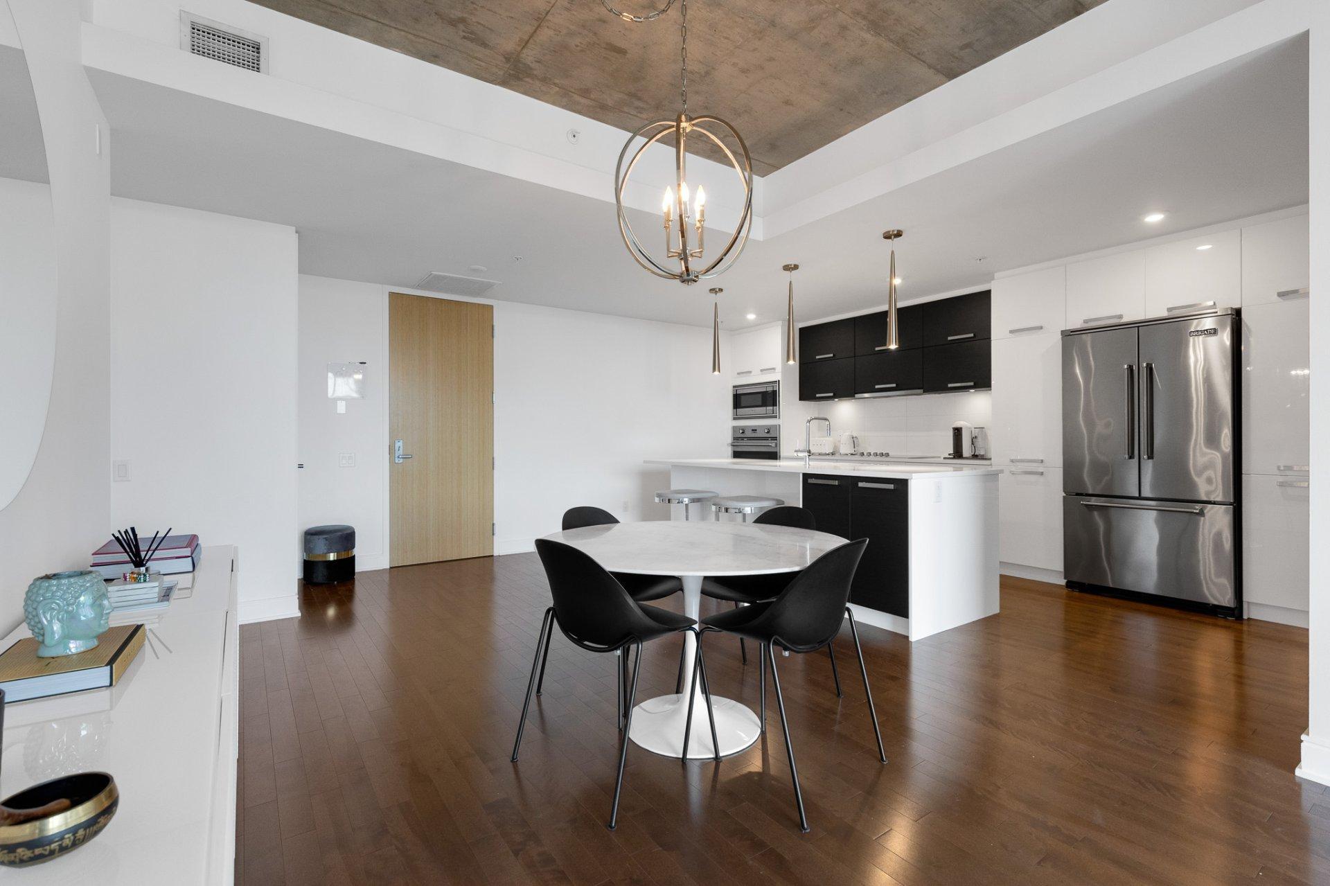 









2200


Rue Harriet-Quimby

, 404,
Montréal (Saint-Laurent),




QC
H4R0L2

