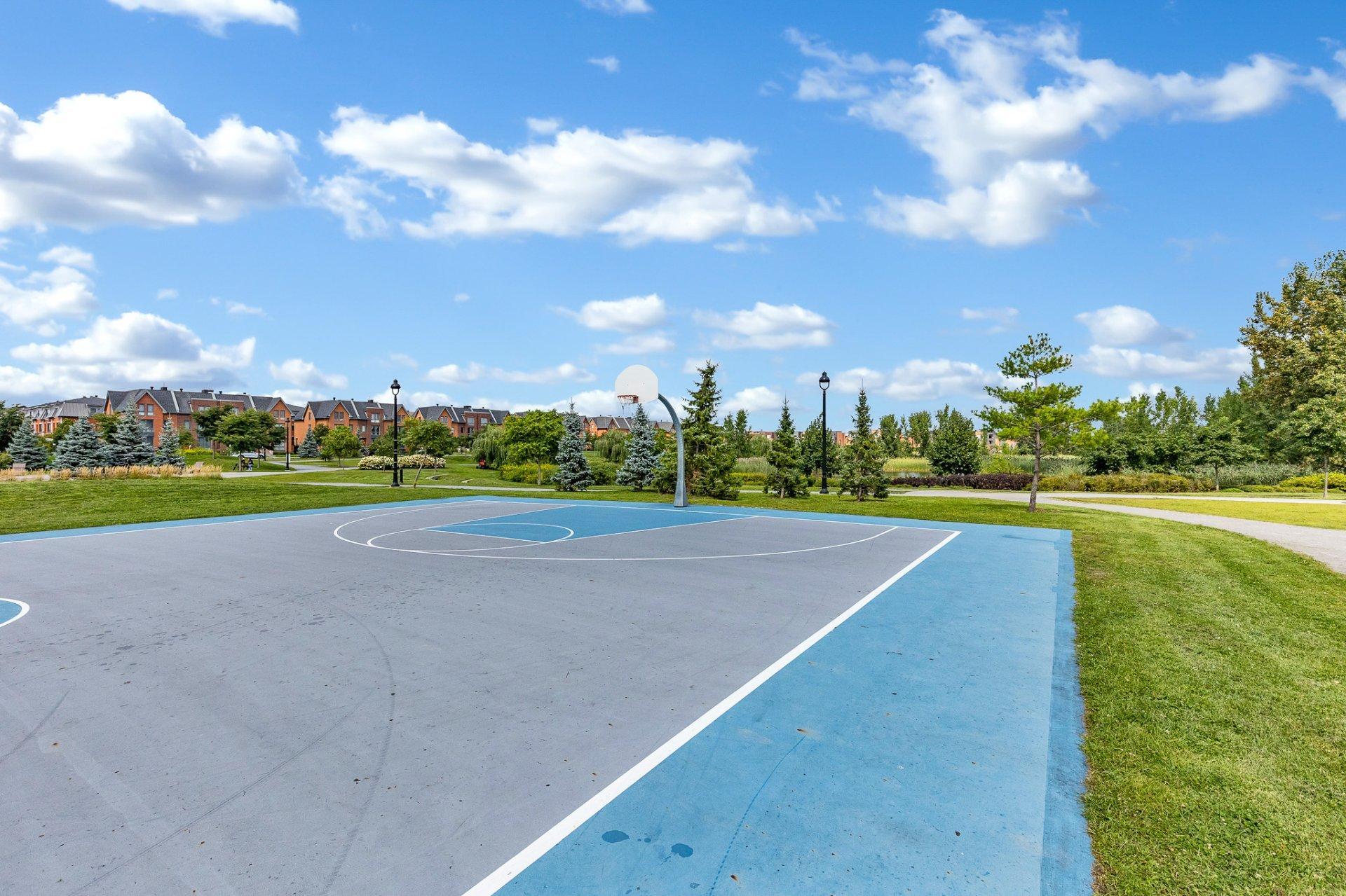 









2200


Rue Harriet-Quimby

, 404,
Montréal (Saint-Laurent),




QC
H4R0L2

