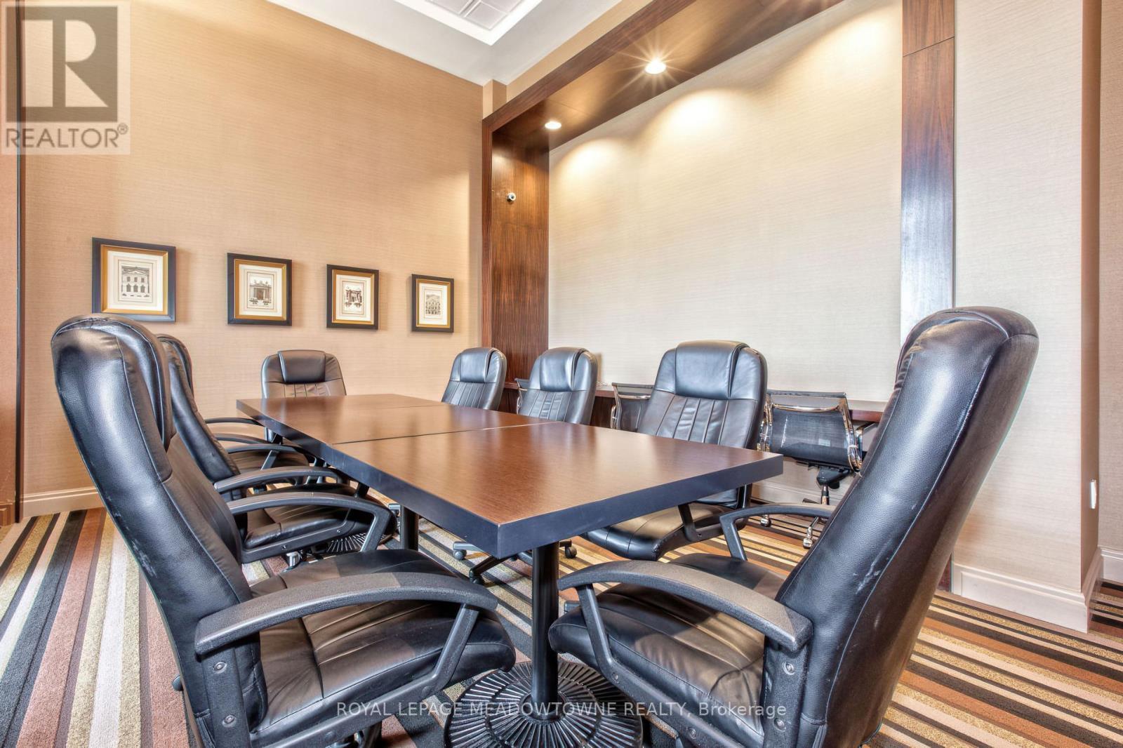 












307 - 385 PRINCE OF WALES DRIVE

,
Mississauga,




Ontario
L5B0C6

