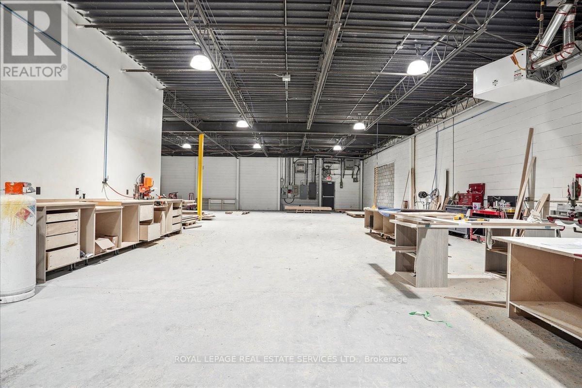 












C - 590 SOUTH SERVICE ROAD

,
Hamilton,




Ontario
L8E2W1

