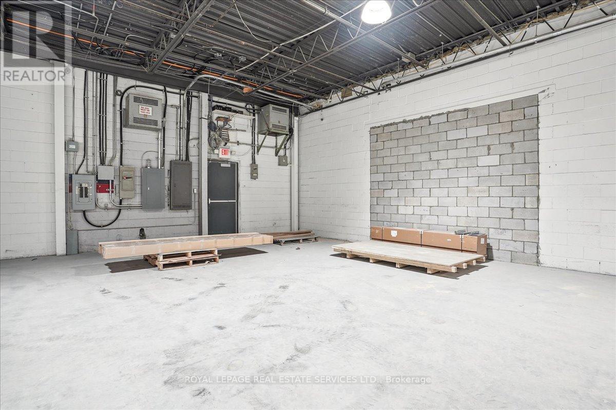 












C - 590 SOUTH SERVICE ROAD

,
Hamilton,




Ontario
L8E2W1

